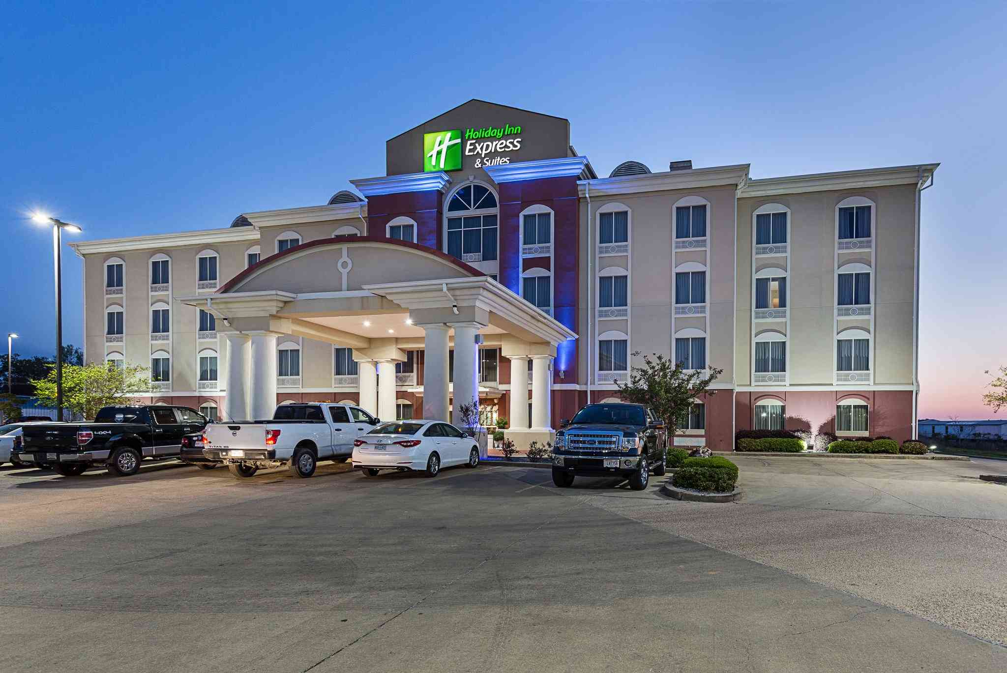 Holiday Inn Express Hotel & Suites Byram in Von ram, MS