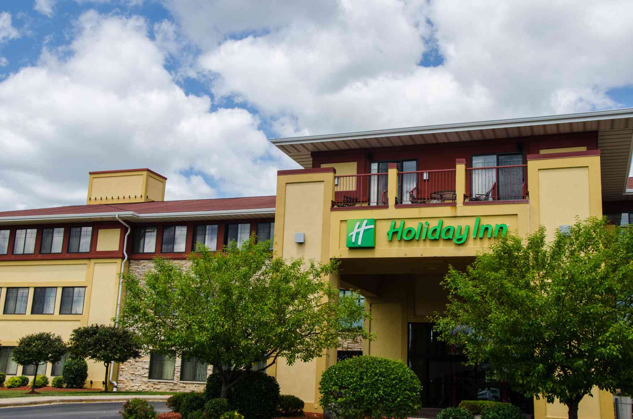 Holiday Inn Pewaukee-Milwaukee West in พีวอคี, WI