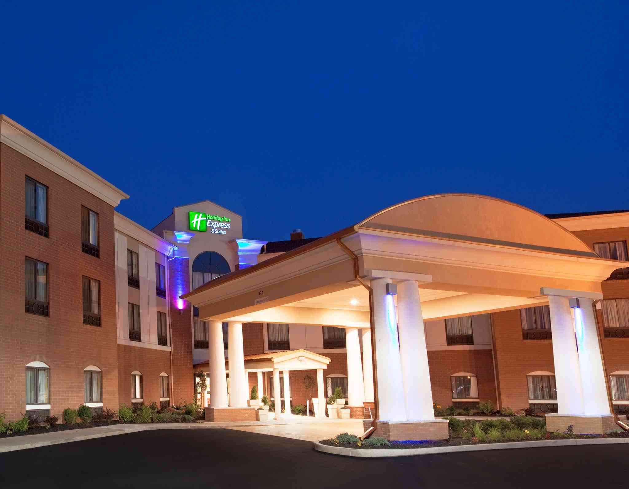 Holiday Inn Express Hotel & Suites Akron South Airport Area a Akron, OH