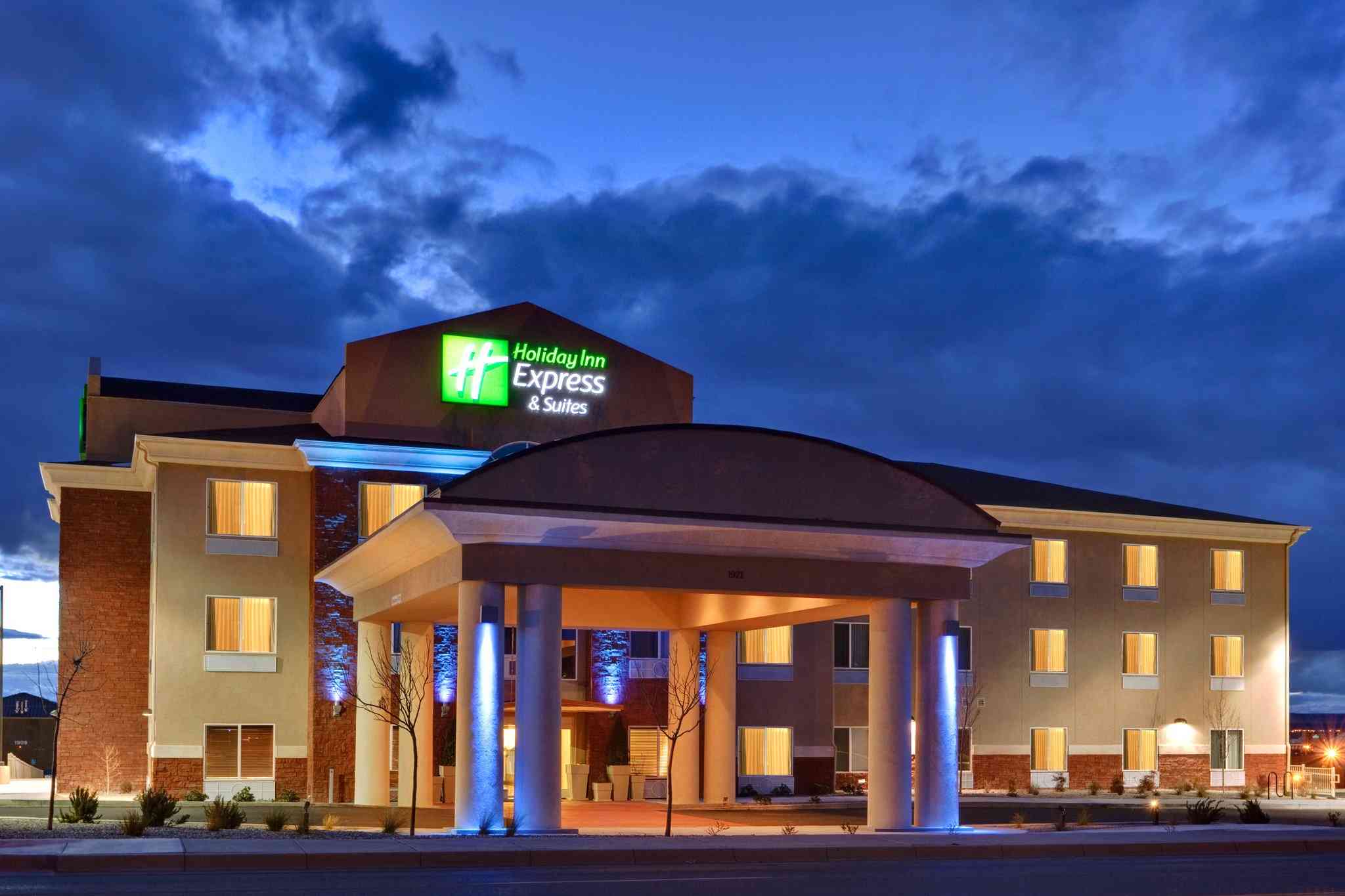 Holiday Inn Express Hotel & Suites Albuquerque Airport in Albuquerque, NM