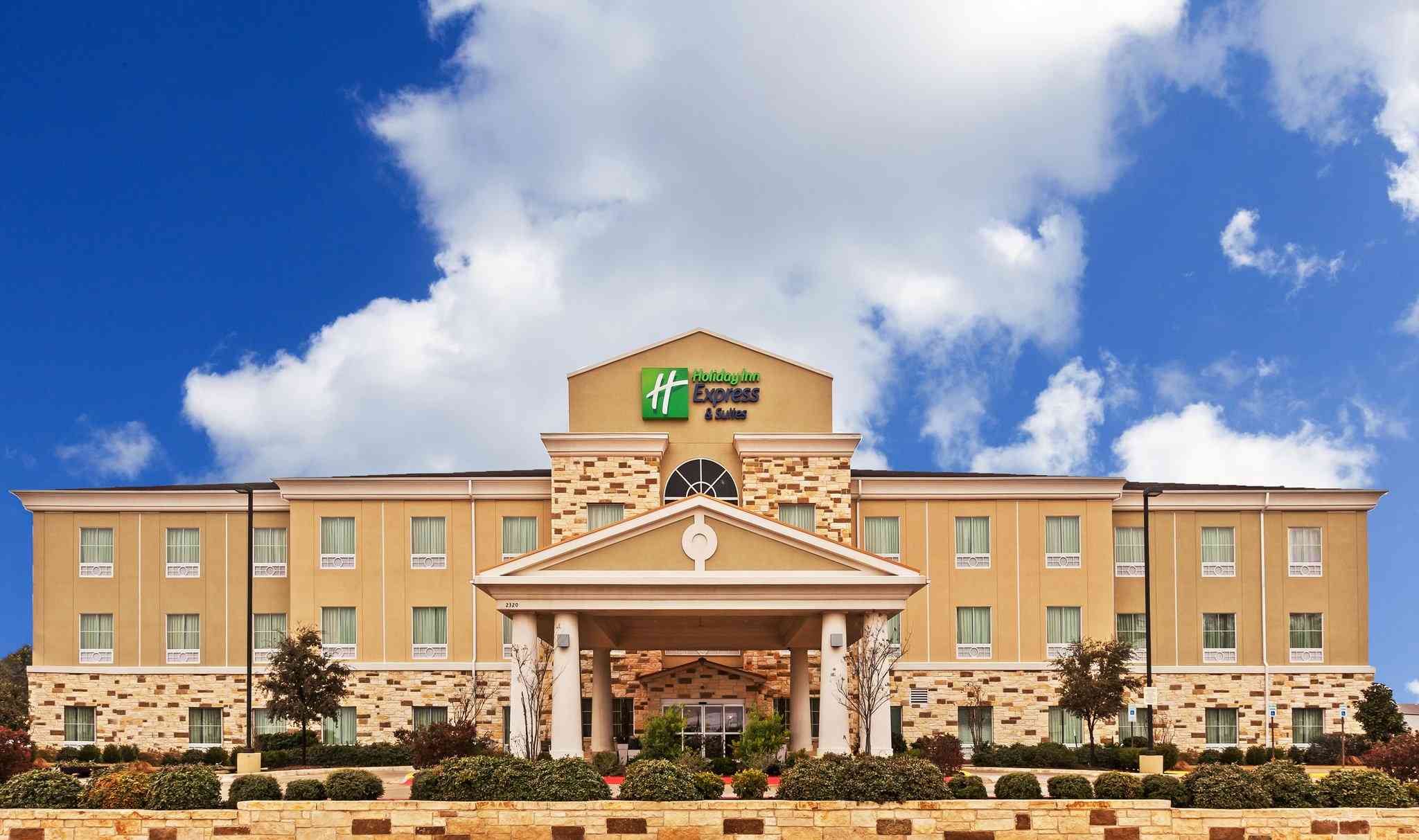 Holiday Inn Express And Suites- Brady in Brady, TX