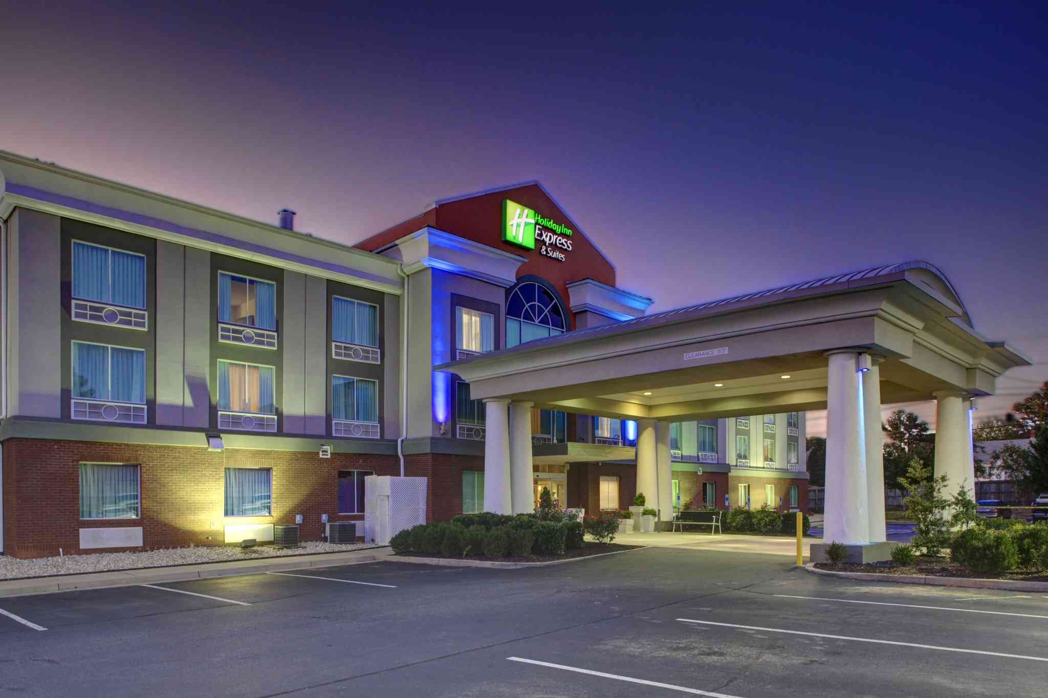 エンポリア, VAにおけるHoliday Inn Express & Suites Emporia 