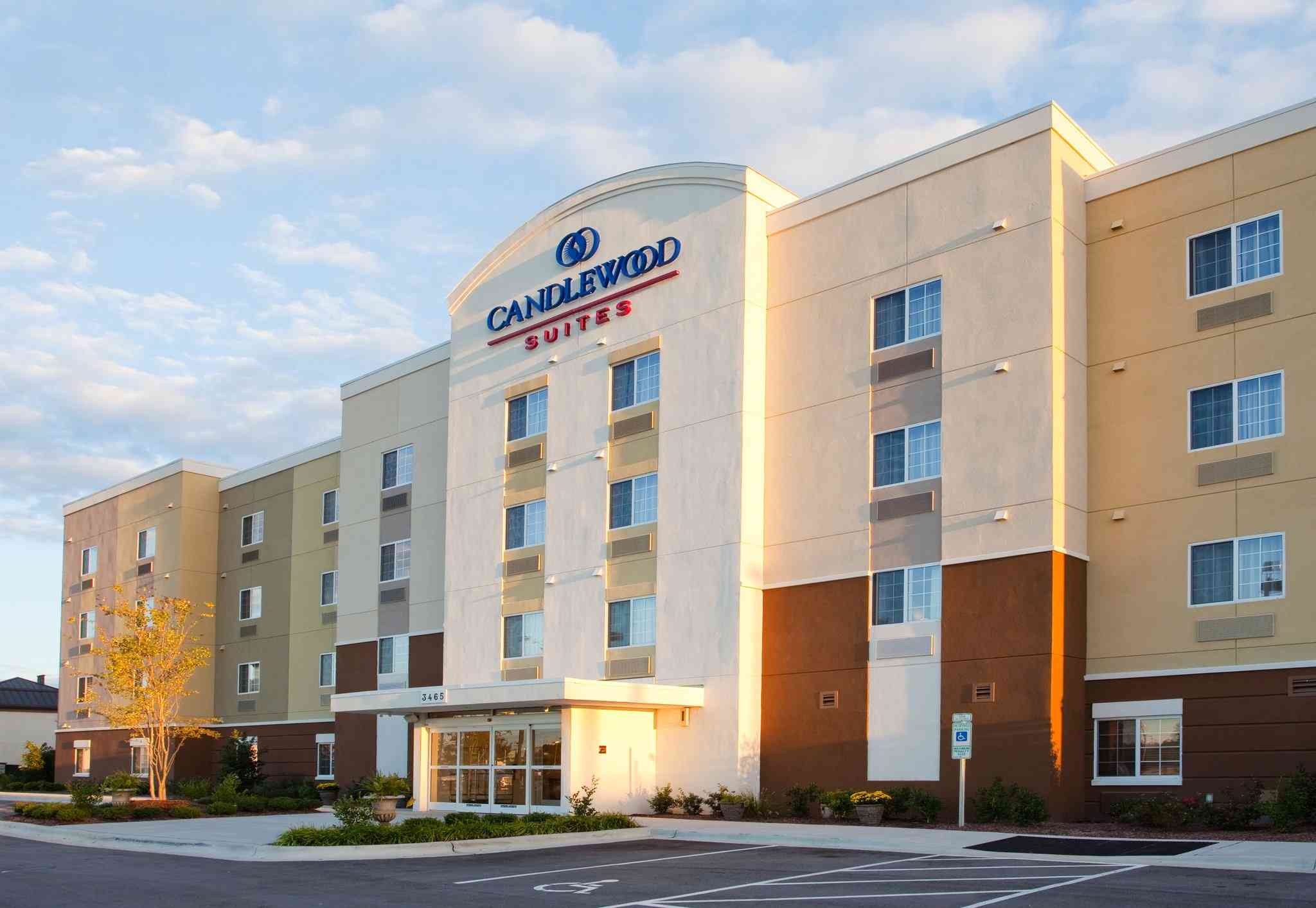 Candlewood Suites New Bern в Нью-Берн, NC