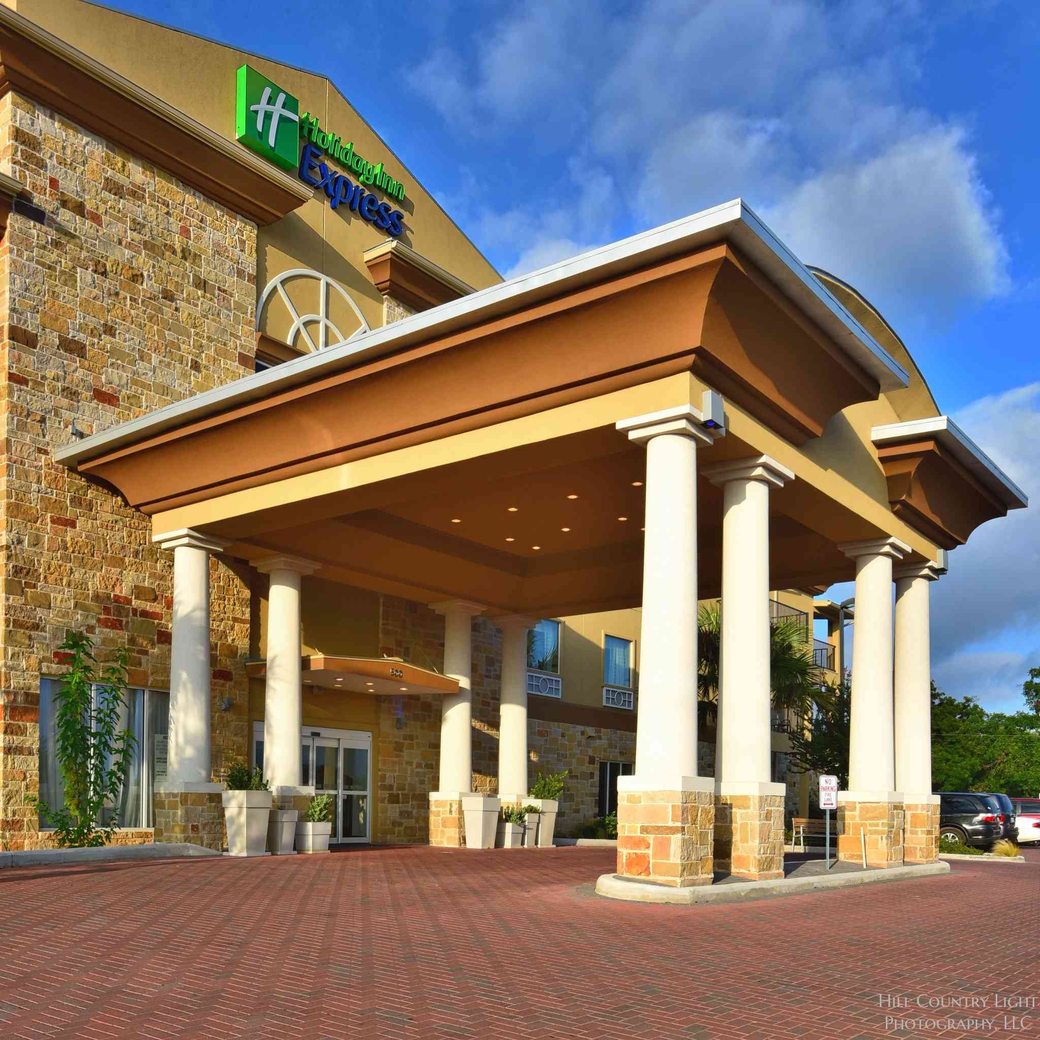 프레더릭스버그, TX의 Holiday Inn Express and Suites - Fredericksburg
