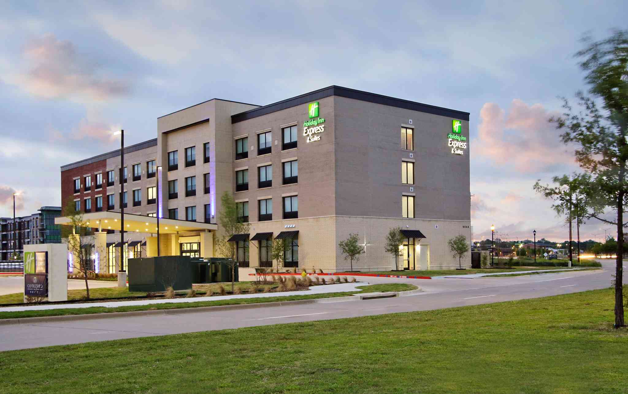 Holiday Inn Express & Suites Frisco NW a Frisco, TX