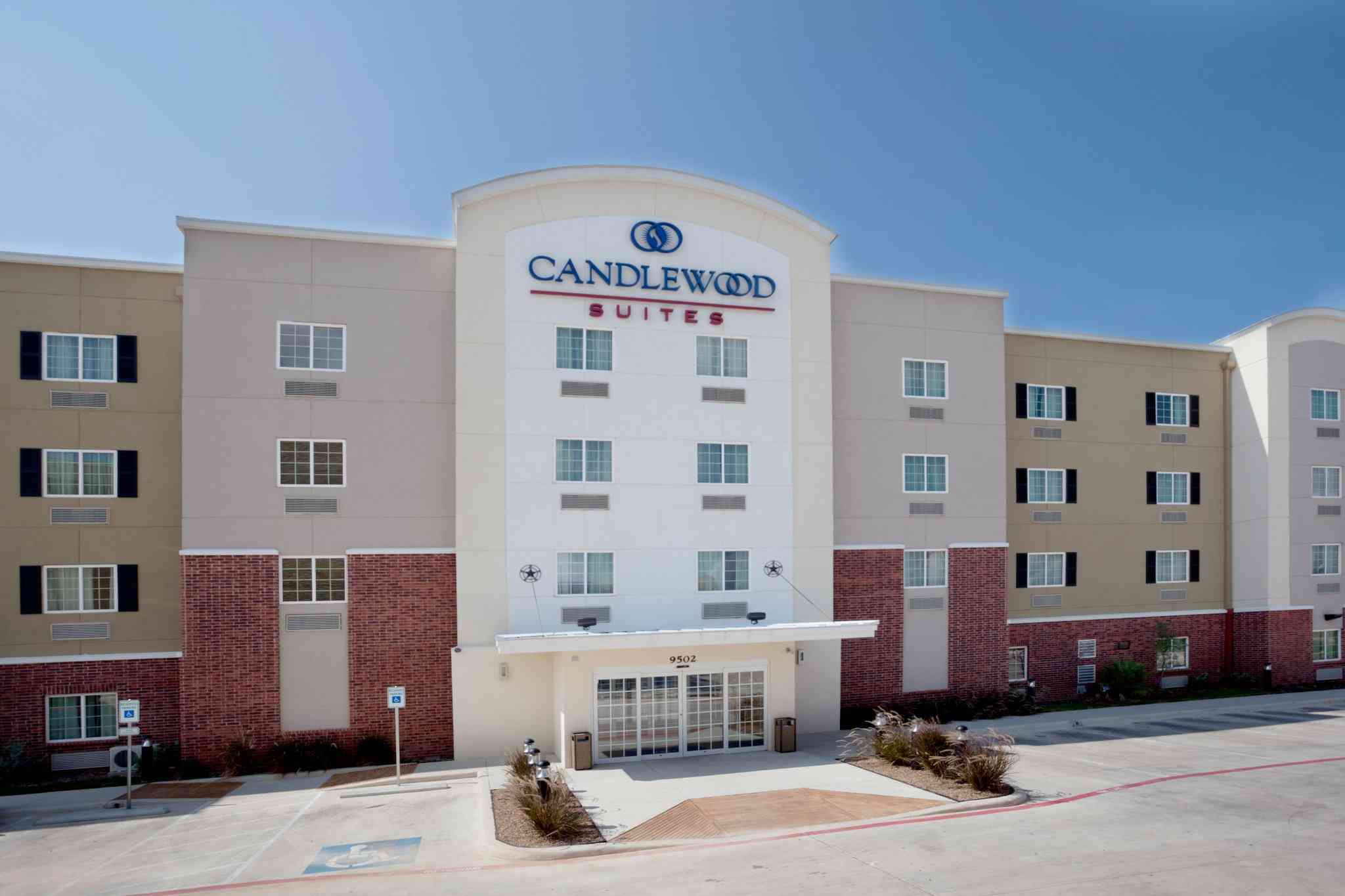 Candlewood Suites San Antonio NW Near SeaWorld в Сан-Антонио, TX