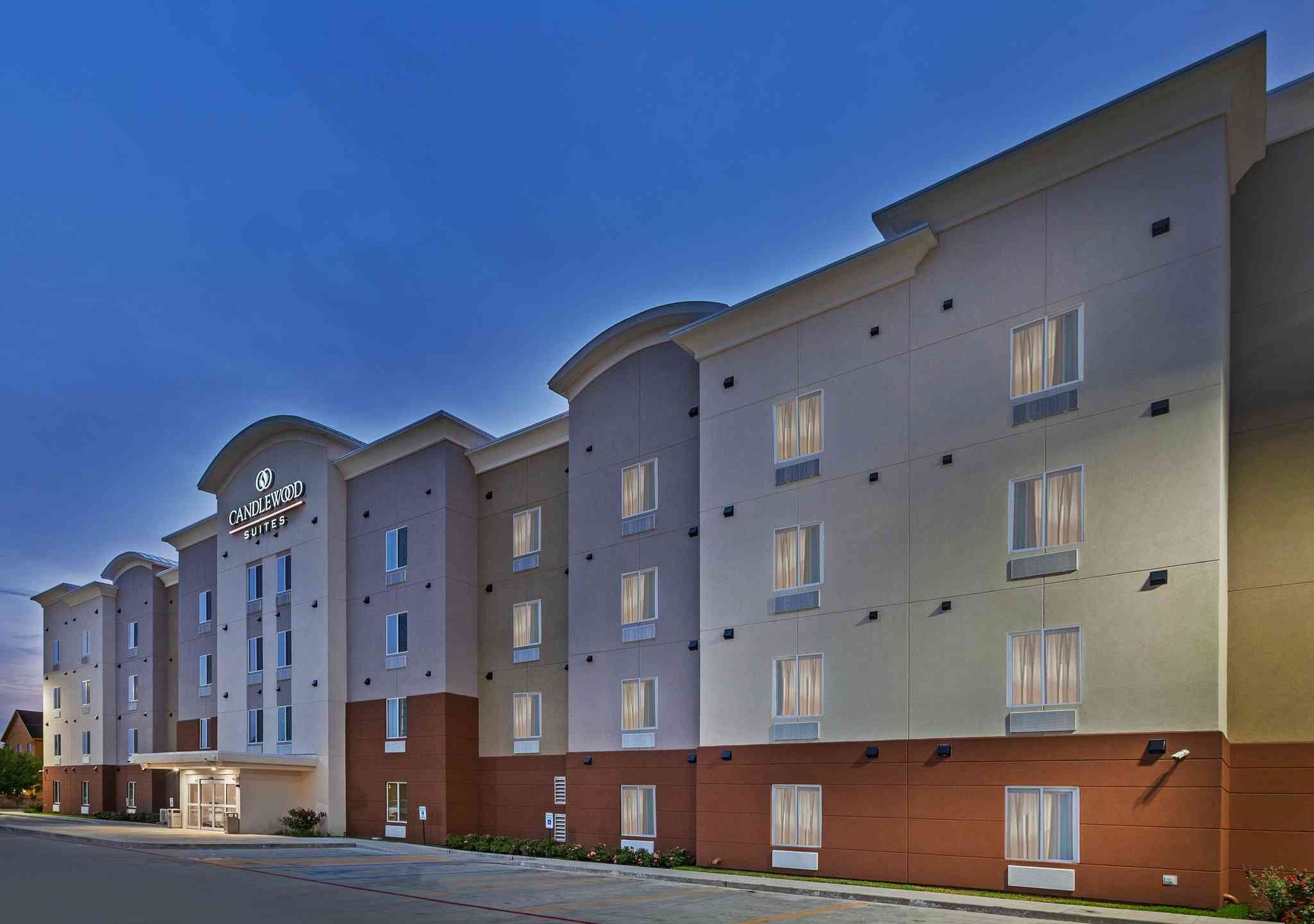 Candlewood Suites Houston - Pasadena в Пасадена, TX