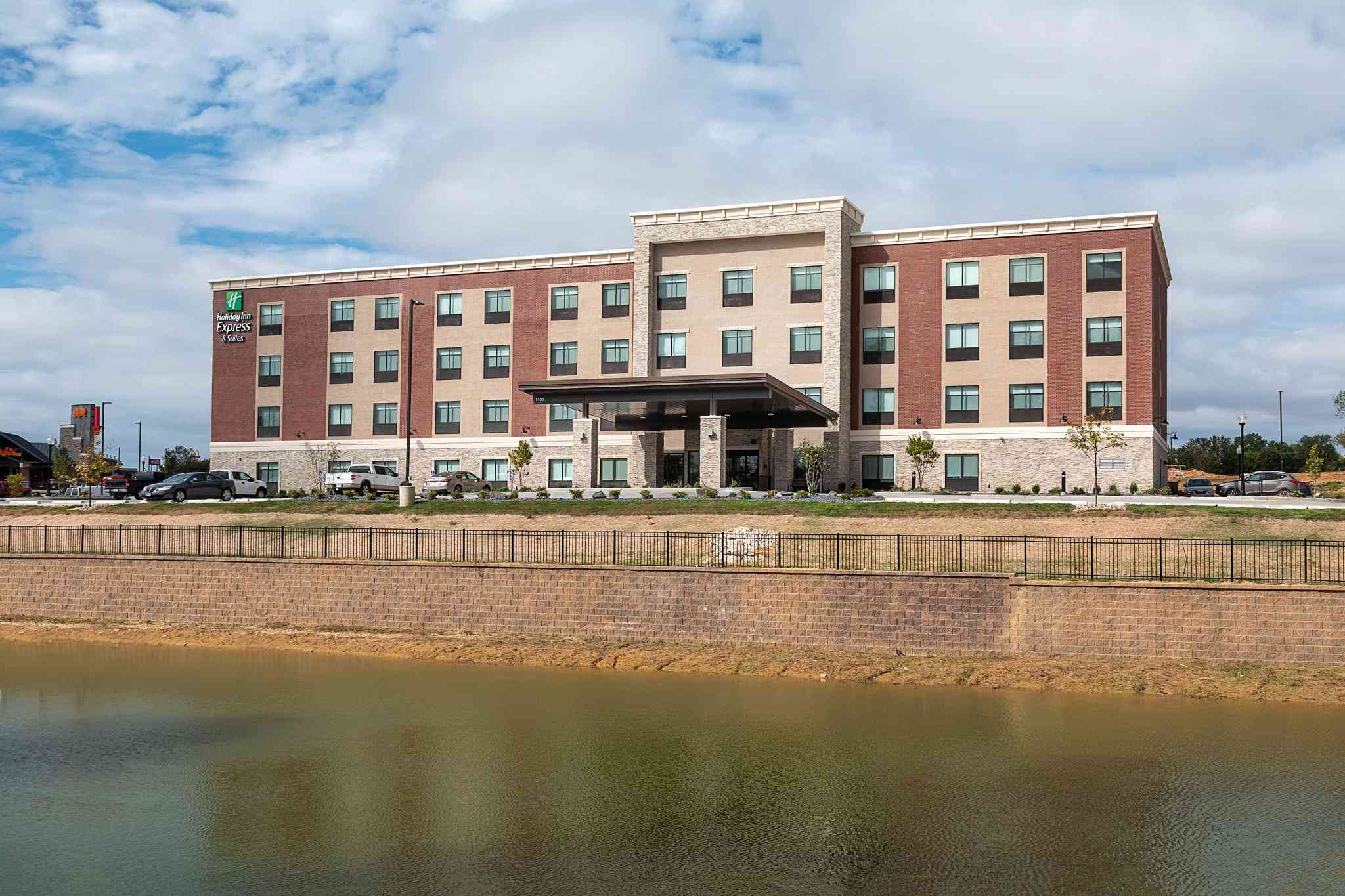 Holiday Inn Express & Suites Wentzville St Louis West, Wentzville, MO