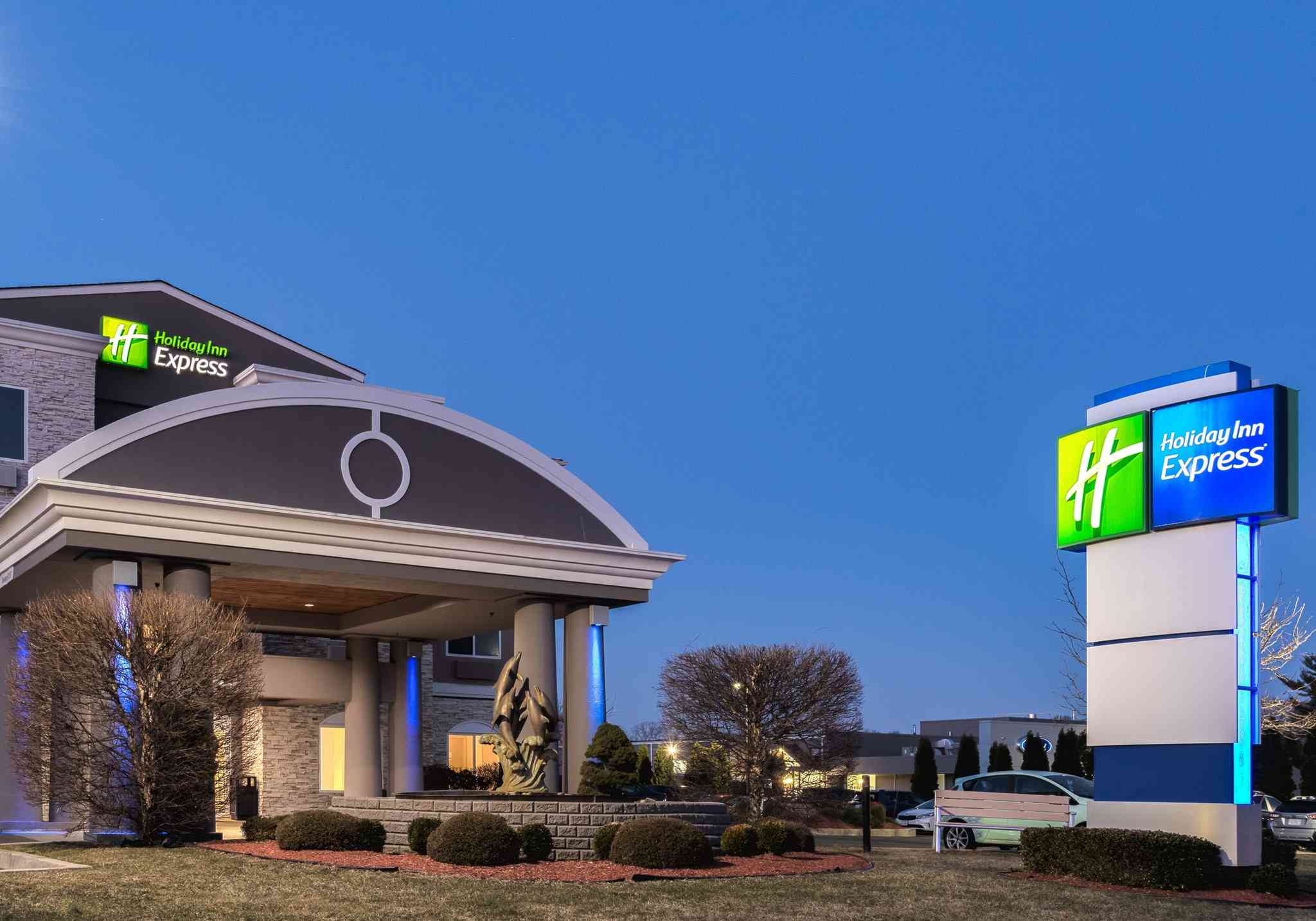 Holiday Inn Express Branford-New Haven в Брэнфорд, CT