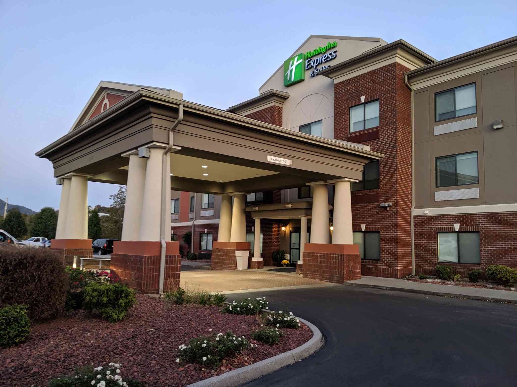 Holiday Inn Express Hotel & Suites Claypool Hill (Richlands Area) em Moinho de trituração, VA