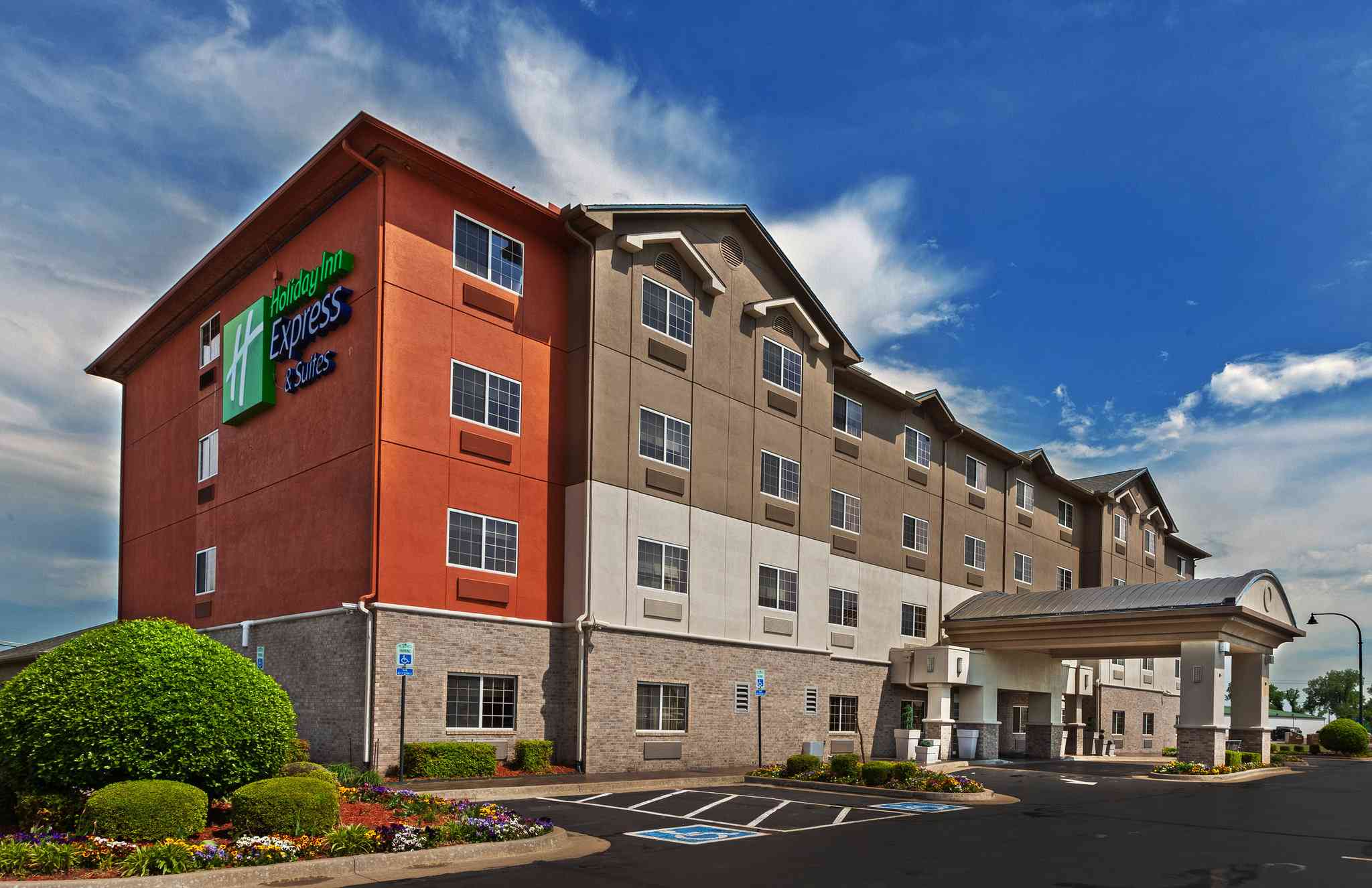 Holiday Inn Express Hotel & Suites Jenks в Дженкс, OK
