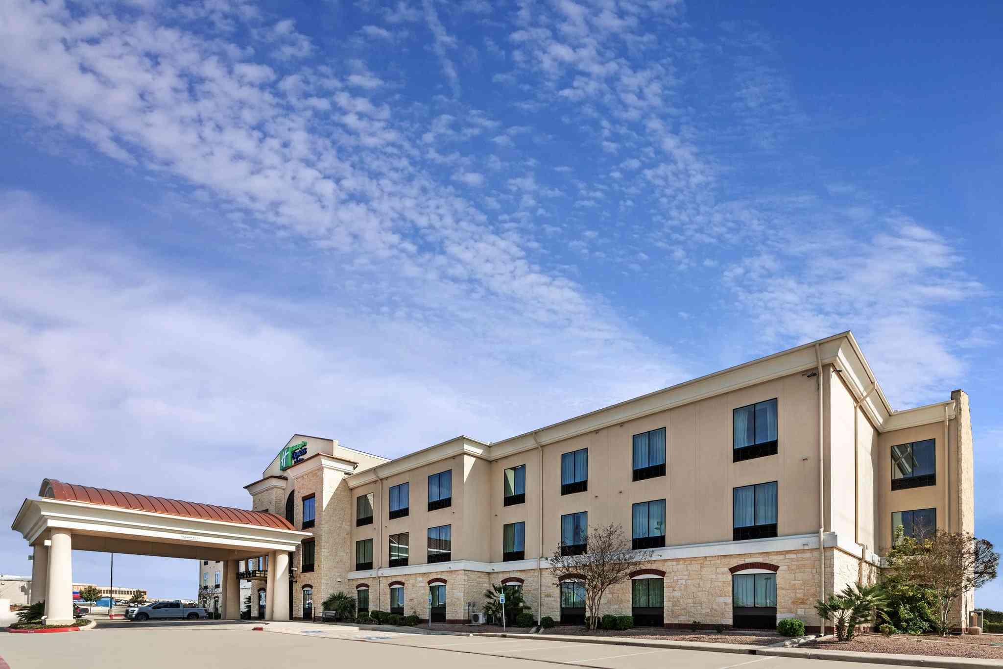 Holiday Inn Express Hotel & Suites Floresville in ฟลอเรสวิลล์, TX