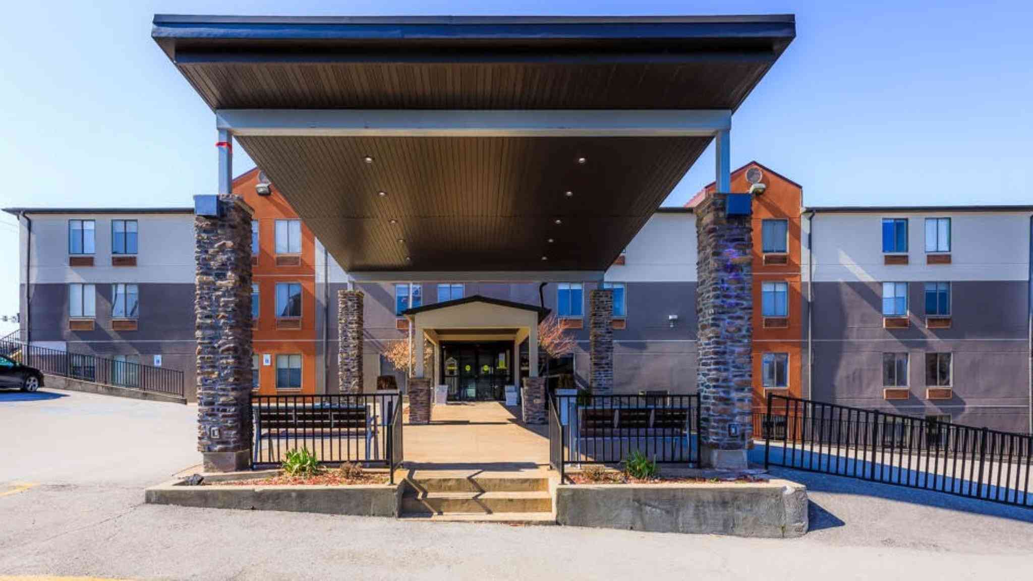 Holiday Inn Express Osage Beach (Premium Outlet), Osage Plajı, MO