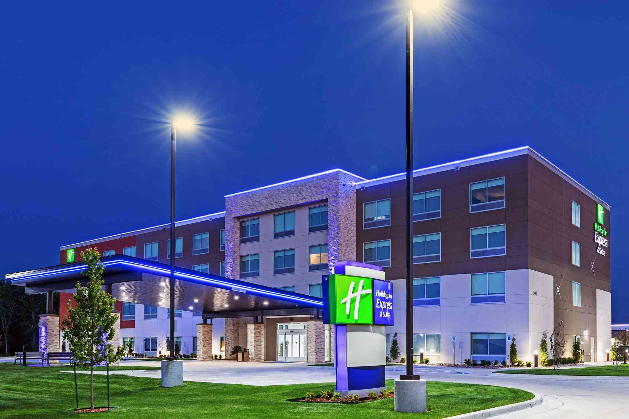 Holiday Inn Express & Suites Parsons в Парсонс, KS