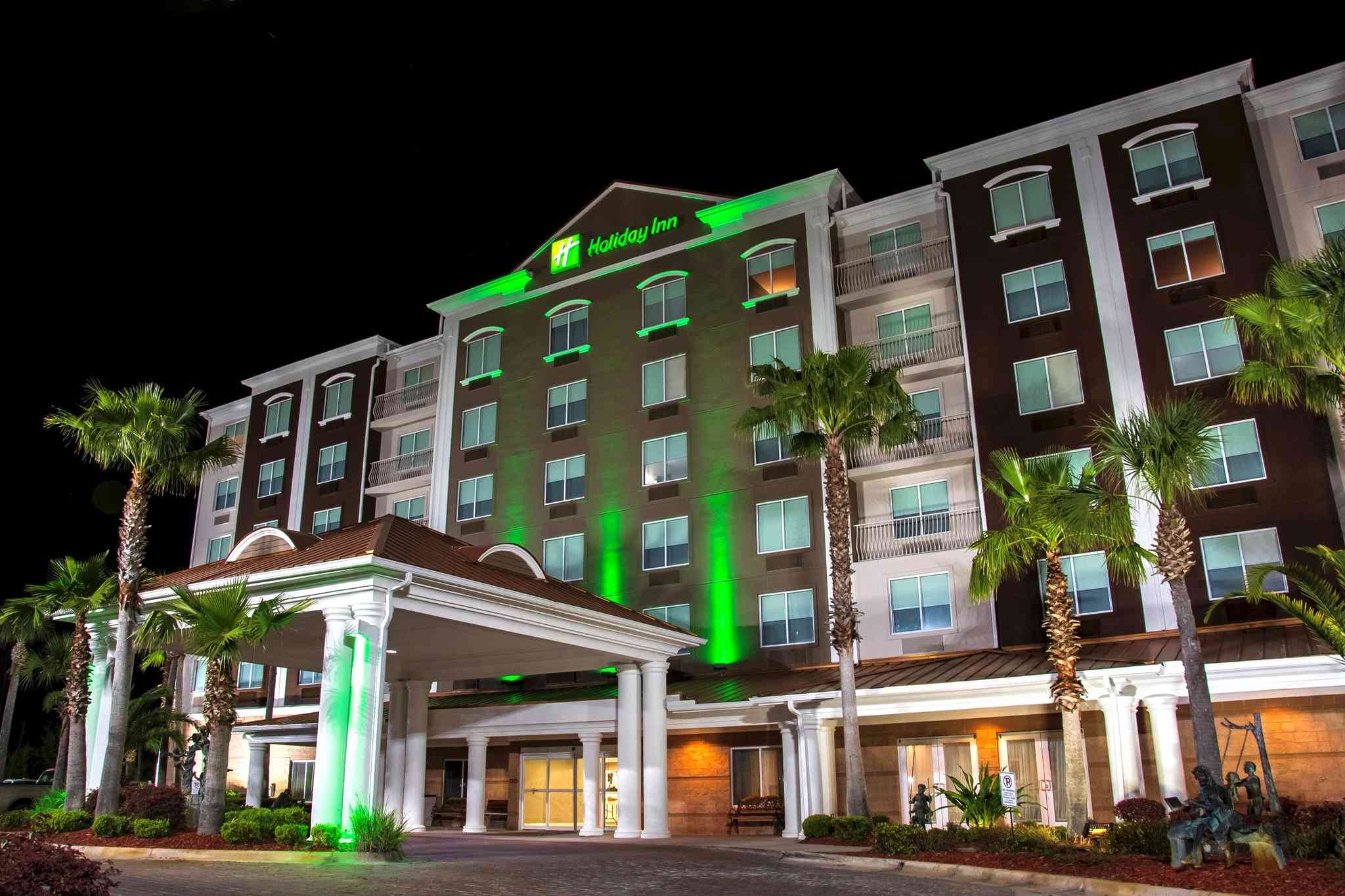 Holiday Inn & Suites Lake City a Città del lago, FL
