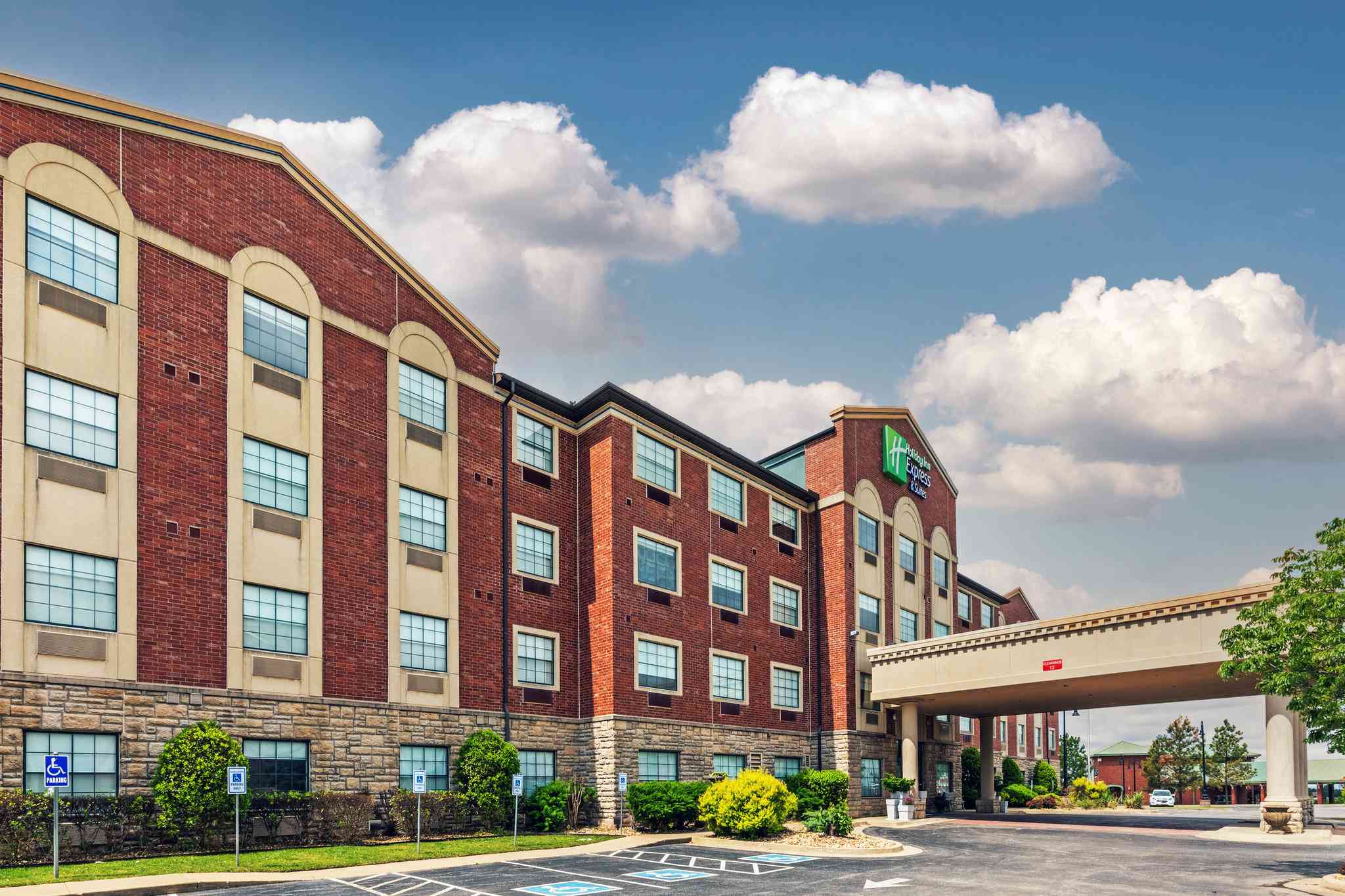 Holiday Inn Express Hotel & Suites Tulsa S Broken Arrow Highway 51, Kırık Ok, OK