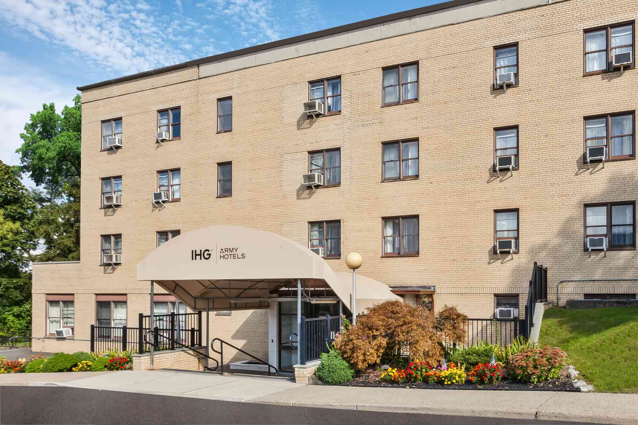 IHG Army Hotels Five Star Inn em Nova York, NY