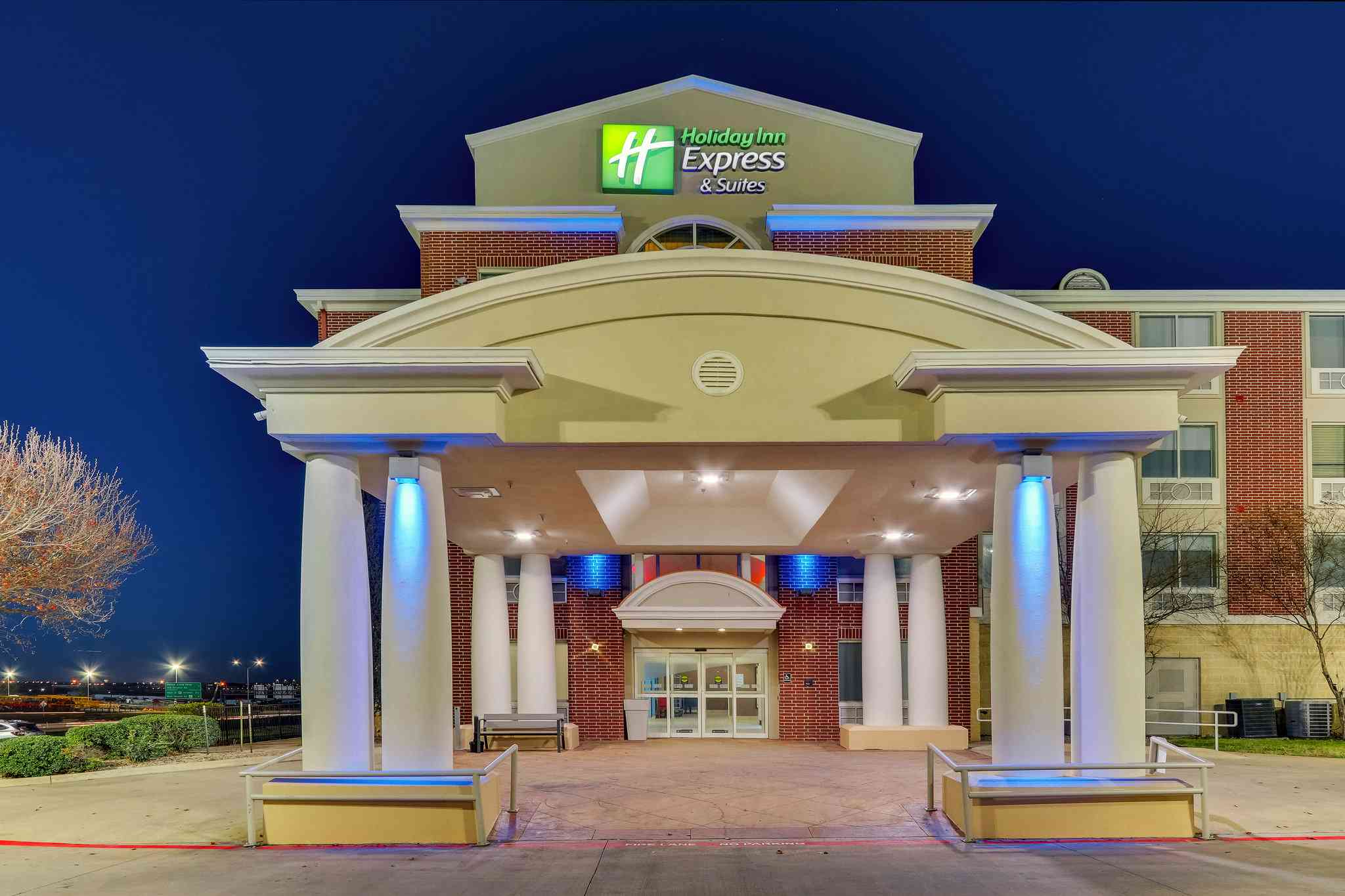 沃思堡, TX 的 Holiday Inn Express Hotel & Suites Lake Worth NW Loop 820