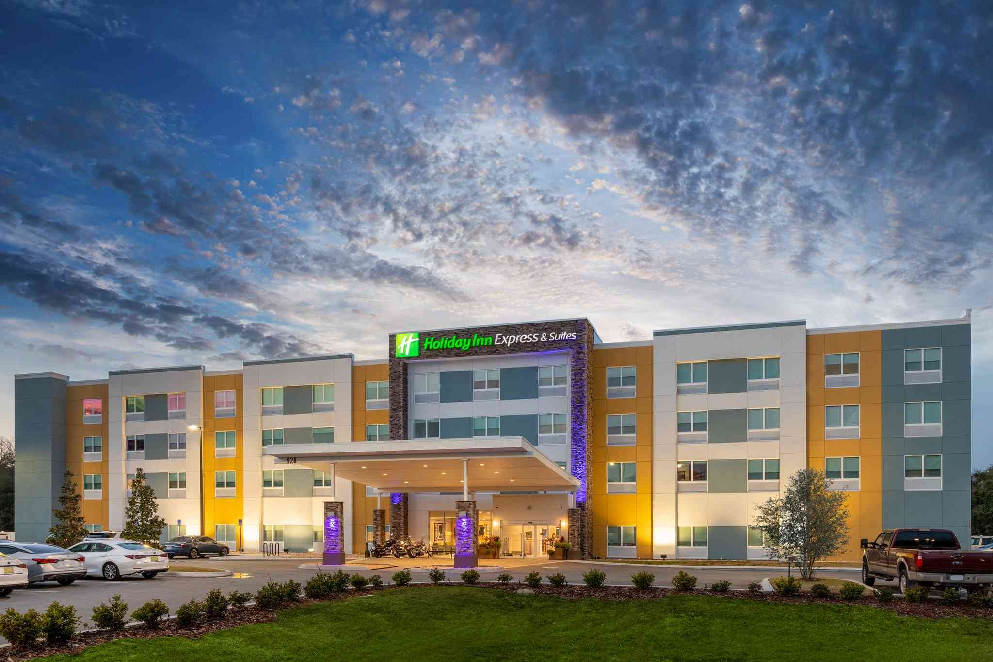Holiday Inn Express and Suites Wildwood The Villages в Уайлдвуд, FL