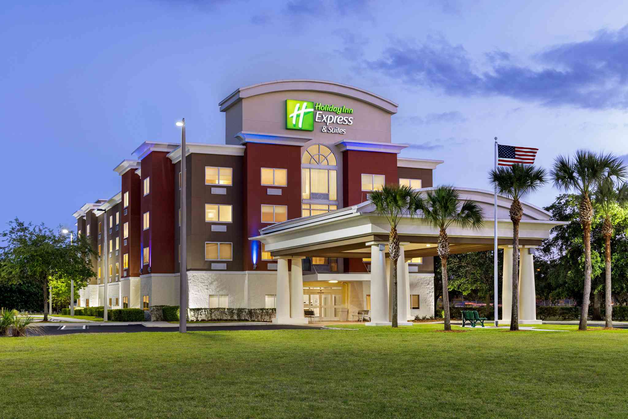 Holiday Inn Express & Suites Fort Pierce West hotel в Форт Пирс, FL