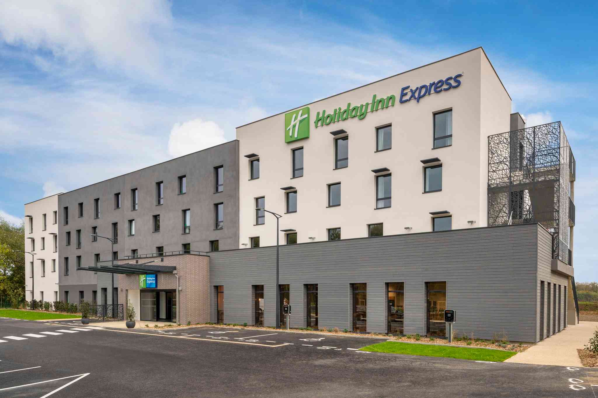 Bailly-Romainvilliers, FR 的 Holiday Inn Express Marne-la-Vallée Val d'Europe