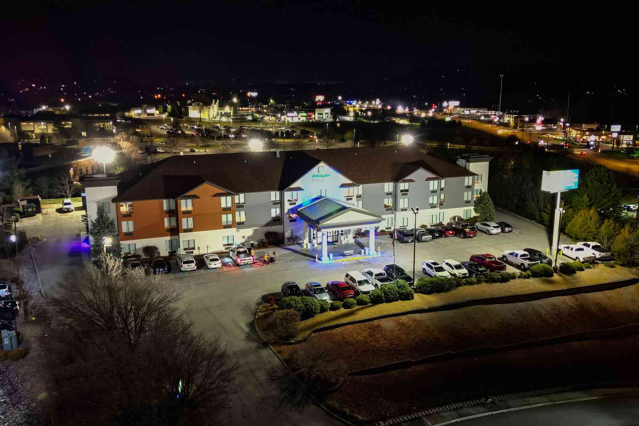 Holiday Inn Express & Suites Knoxville N in พาวเวล, TN