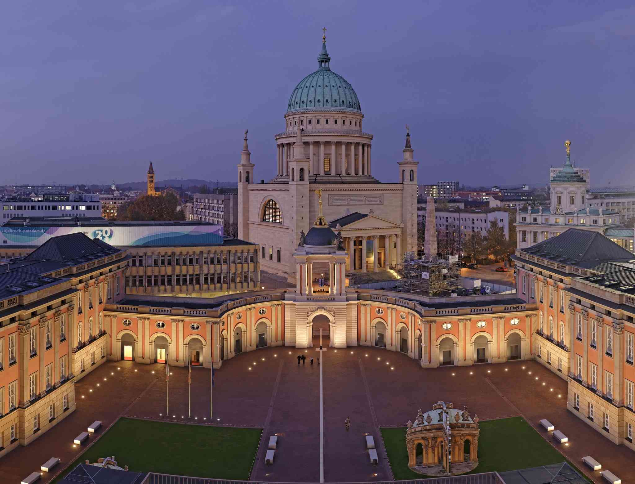 Holiday Inn Express & Suites Potsdam in Potsdam, DE