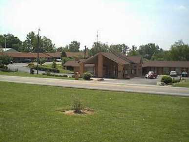 Four Seasons Motel, Mt. Vernon, IN