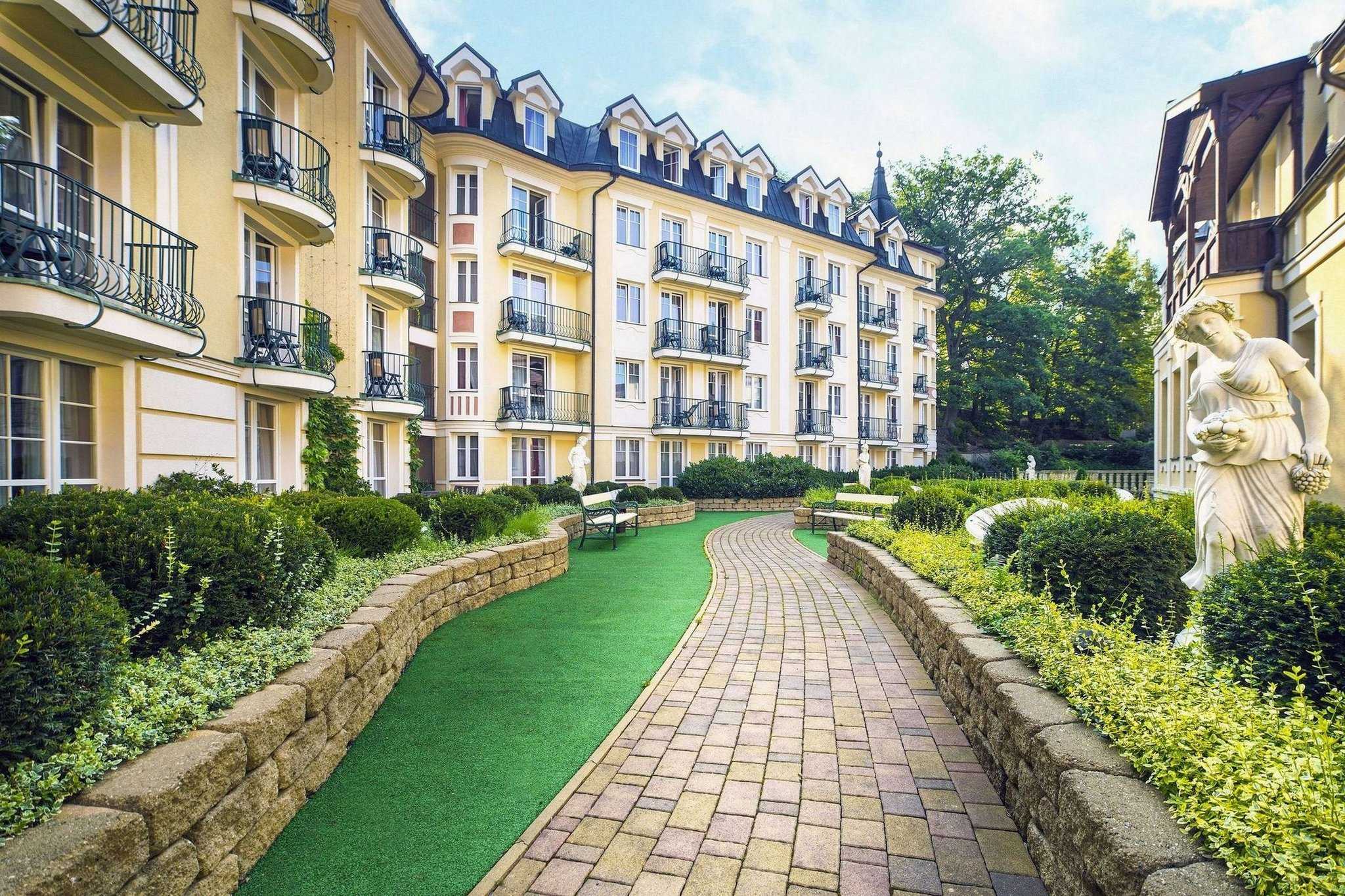 CARLSBAD PLAZA Medical Spa & Wellness Hotel 5 * Superior i Karlovy Vary, CZ