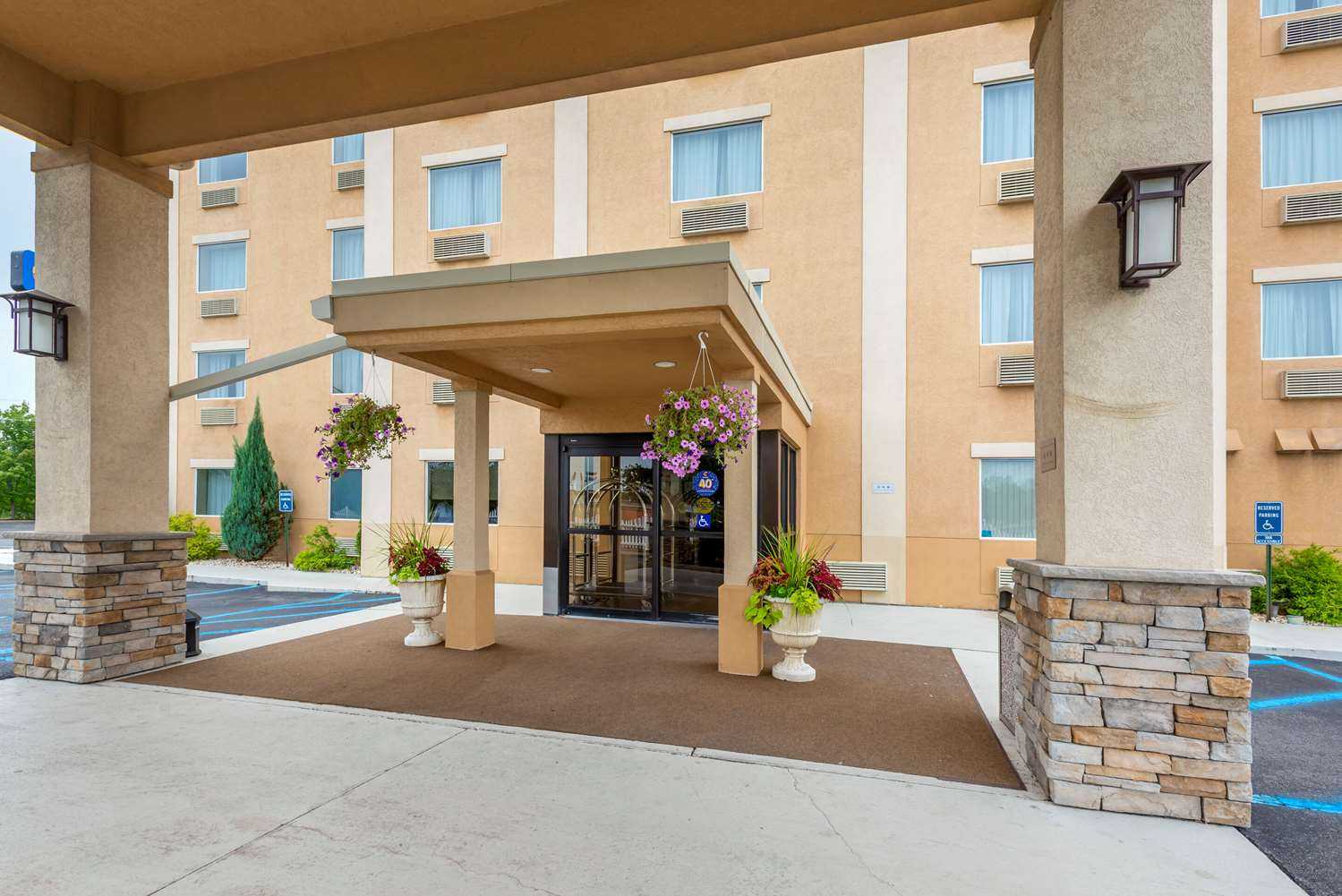 Wilkes-Barre, PA의 Comfort Inn and Suites Wilkes Barre - Arena