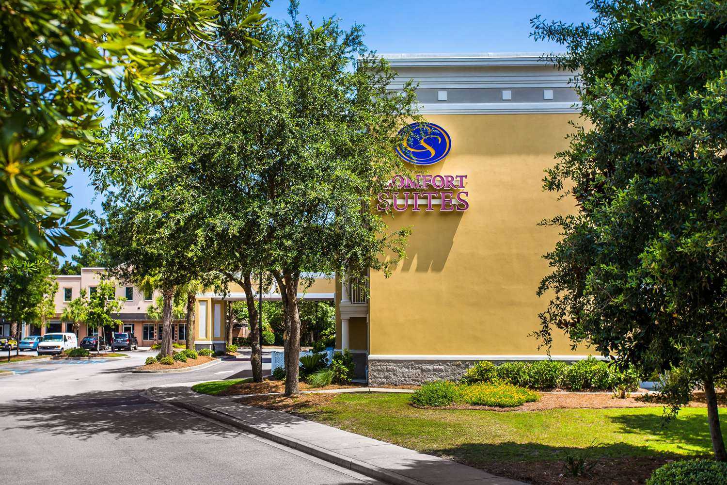 Comfort Suites at Isle of Palms Connector в Mt. Pleasant, SC