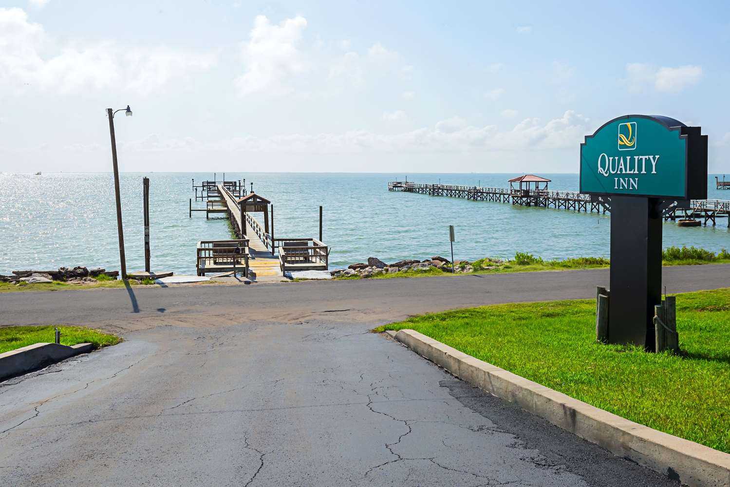 Rockport, TX 的 Quality Inn on Aransas Bay