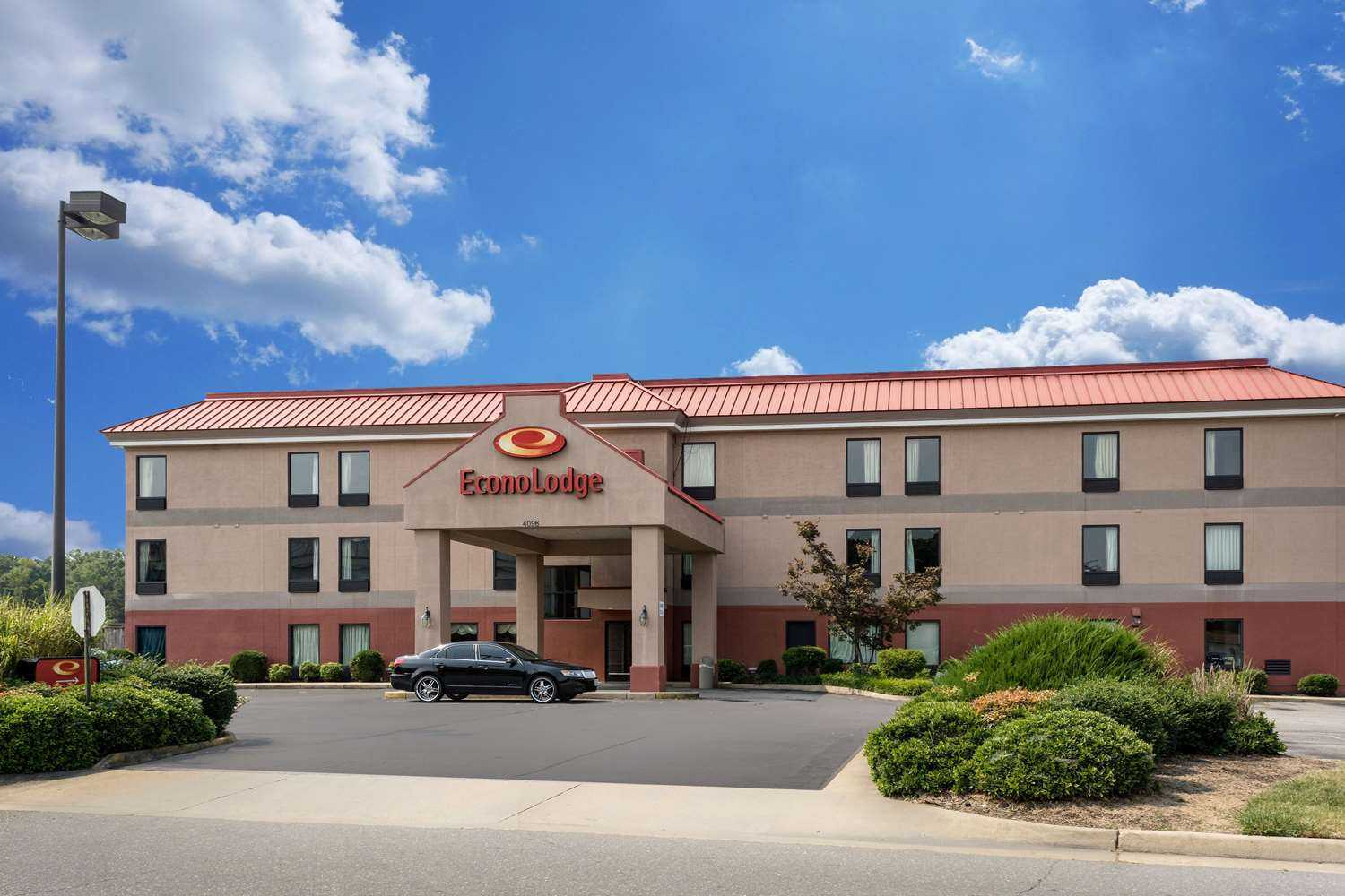 Econo Lodge near Fort Lee at I-295 в Hopewell, VA