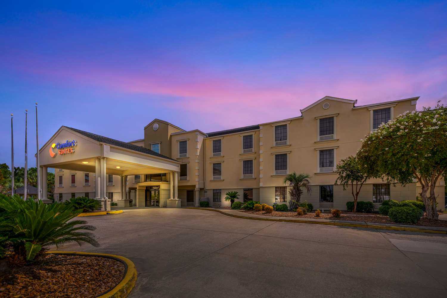 Comfort Suites Port Allen - Baton Rouge в Port Allen, LA