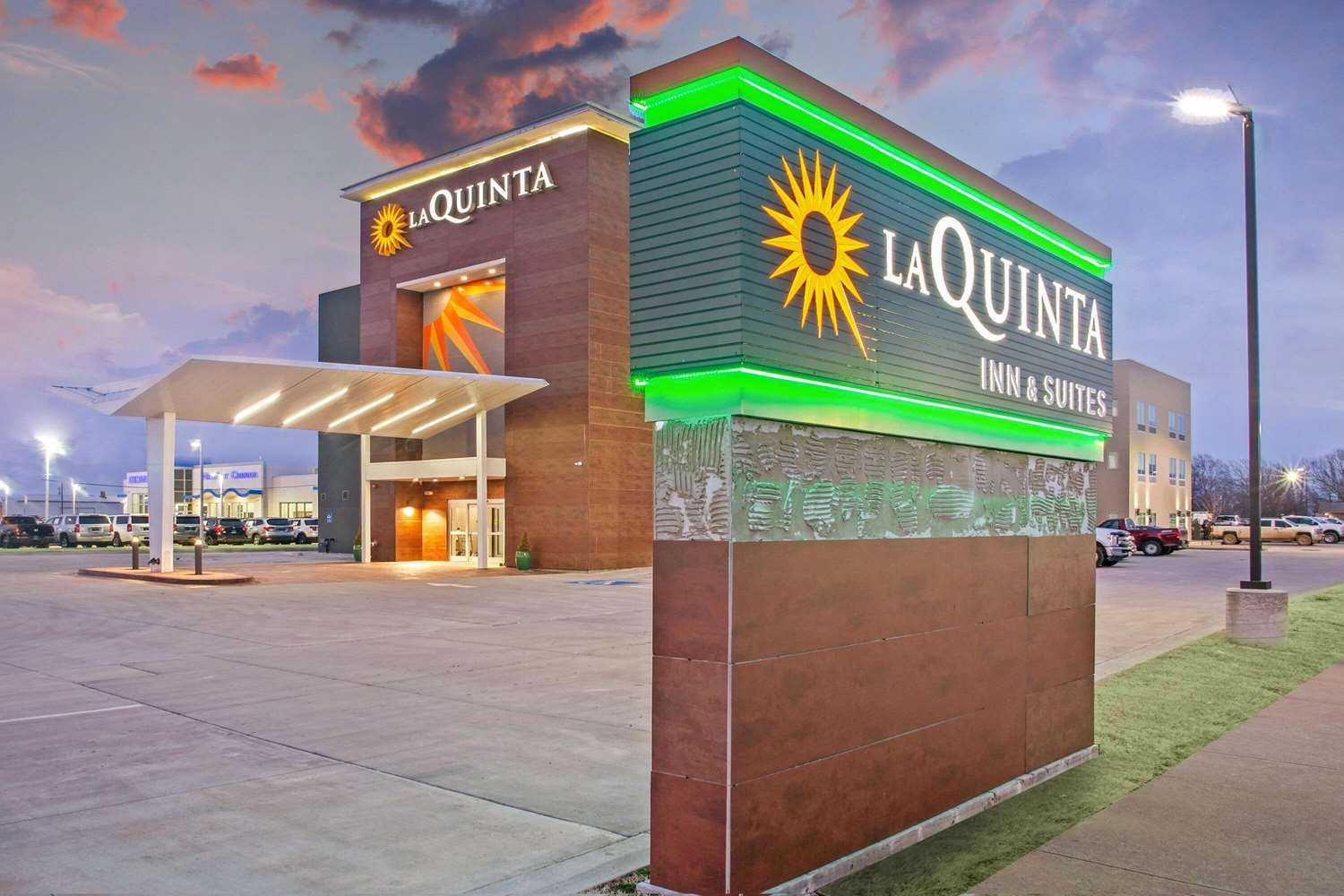 La Quinta Inn & Suites by Wyndham Ponca City, Ponca City, OK