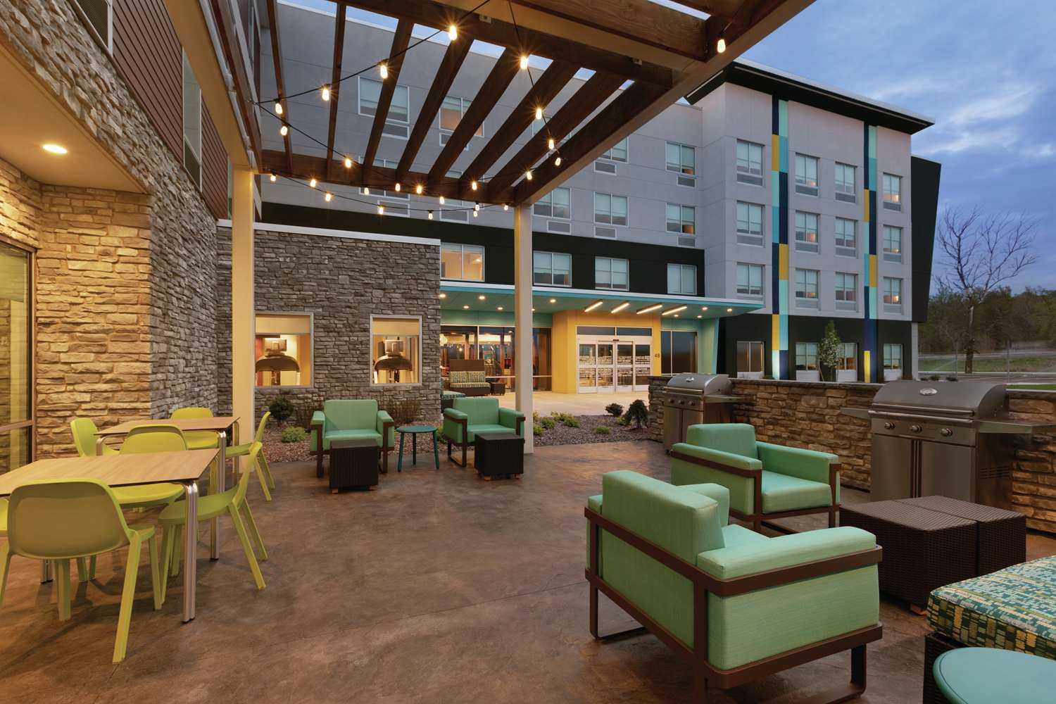 Home2 Suites by Hilton Williamsville Buffalo Airport в Buffalo, NY