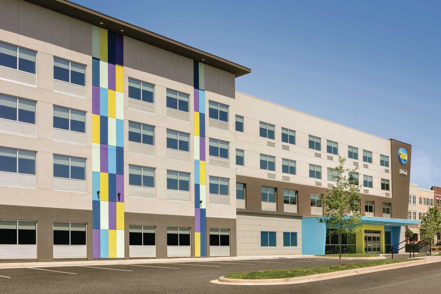 Tru by Hilton Charlotte Ayrsley в Charlotte, NC