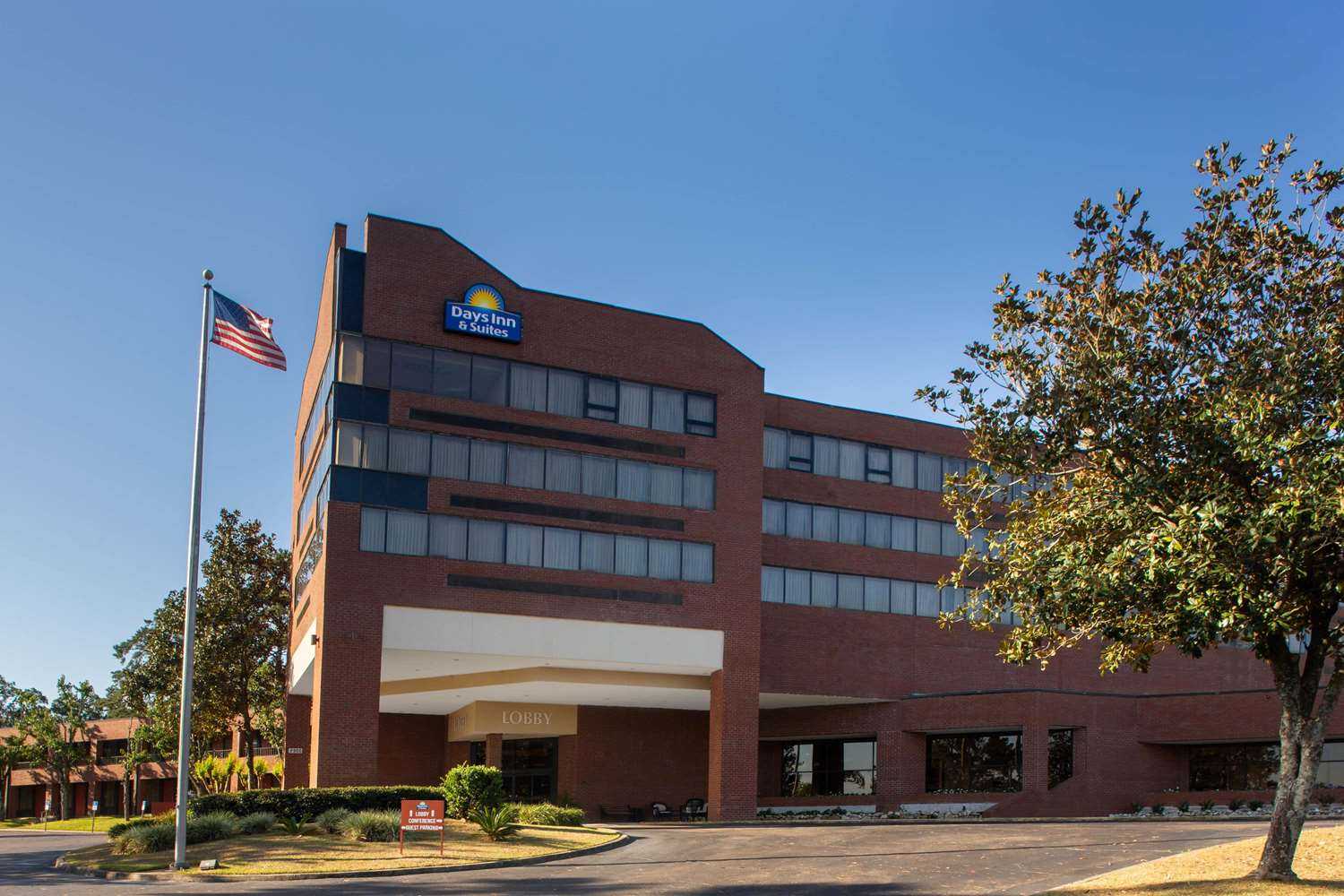 Days Inn & Suites by Wyndham Tallahassee Conf Center I-10 en Tallahassee, FL
