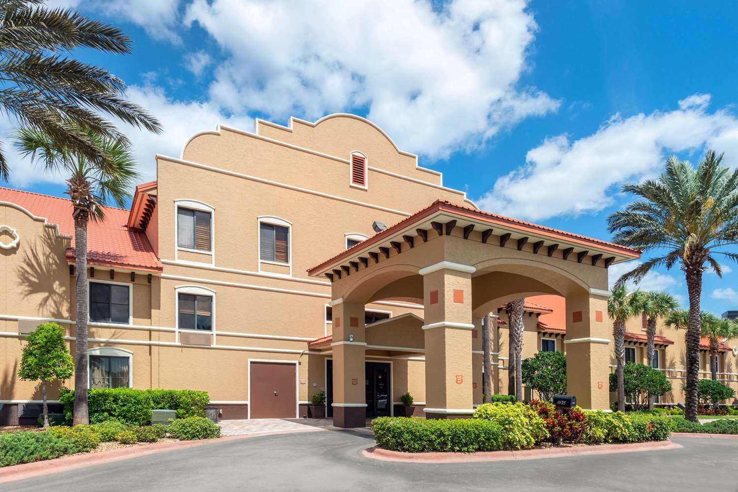 Clarion Inn Ormond Beach at Destination Daytona em Ormond Beach, FL