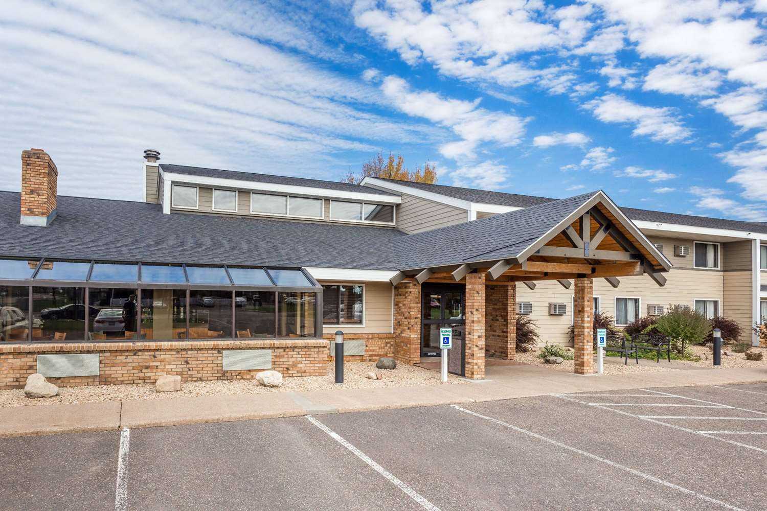 AmericInn by Wyndham New Richmond i New Richmond, WI