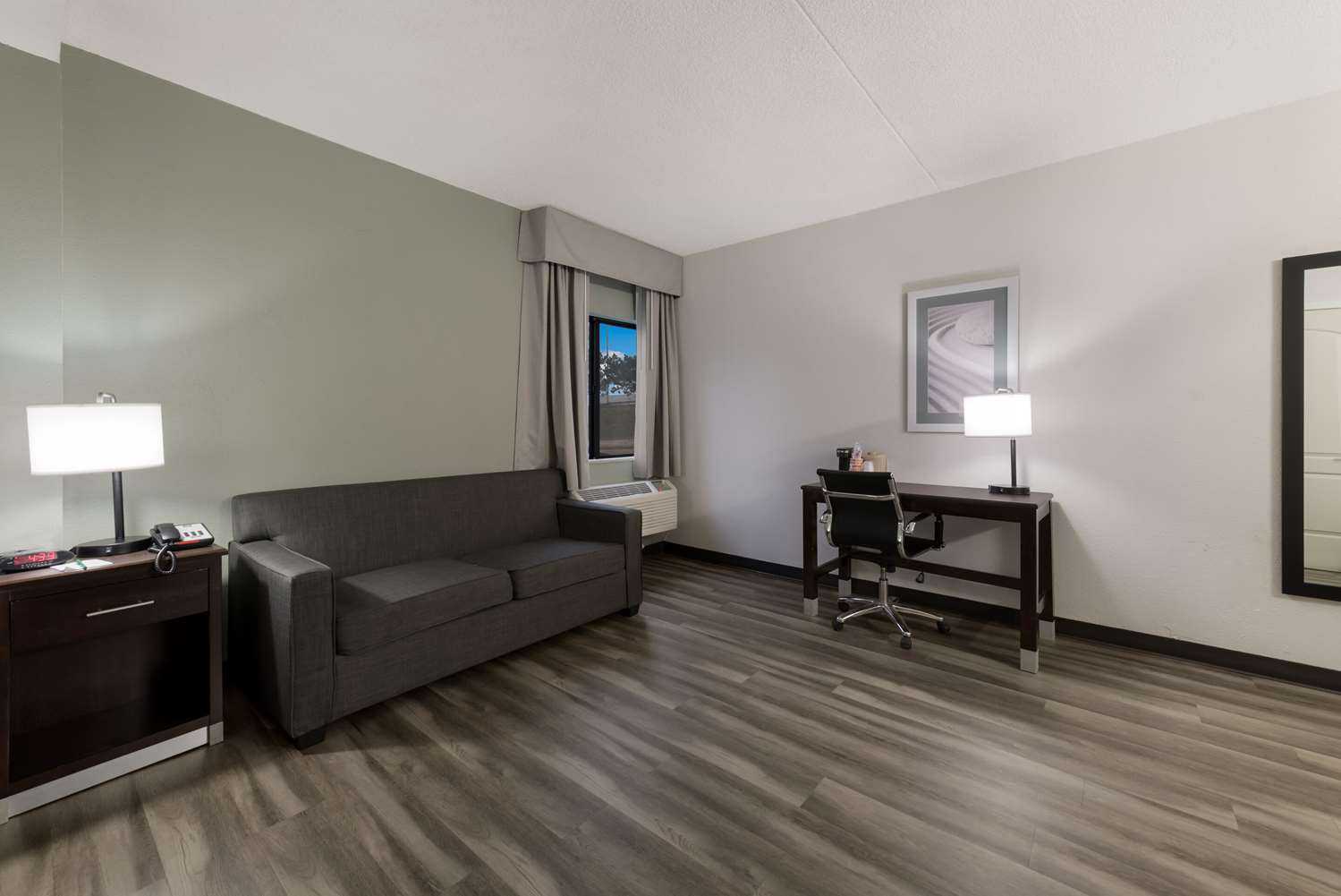 Quality Inn Merriam a Merriam, KS