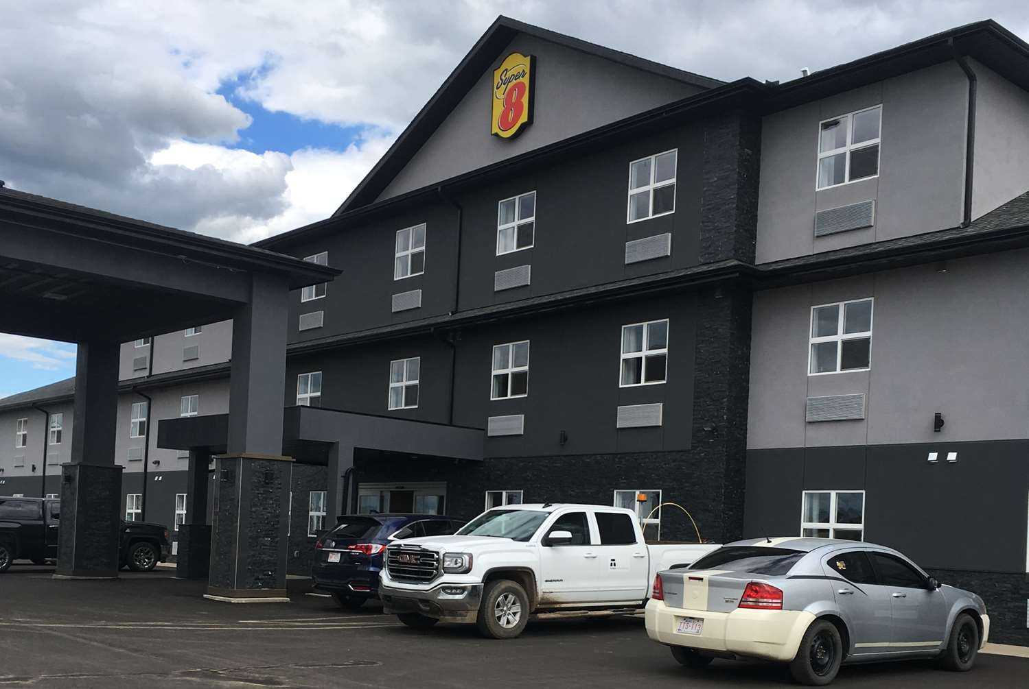 Hardisty, AB 的 Super 8 by Wyndham Hardisty