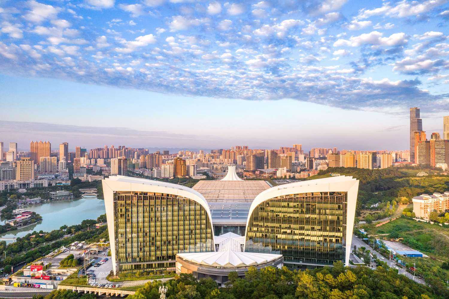 Howard Johnson by Wyndham Caexpo Plaza Nanning, Nanning, CN