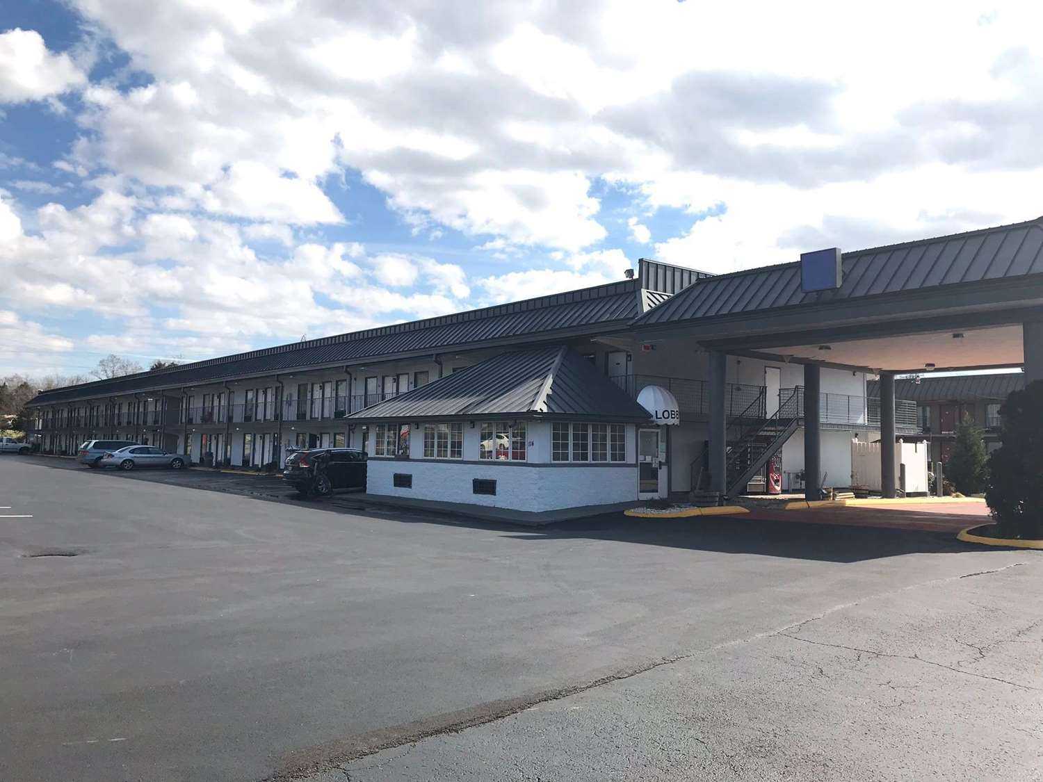 Days Inn by Wyndham Knoxville North en Knoxville, TN