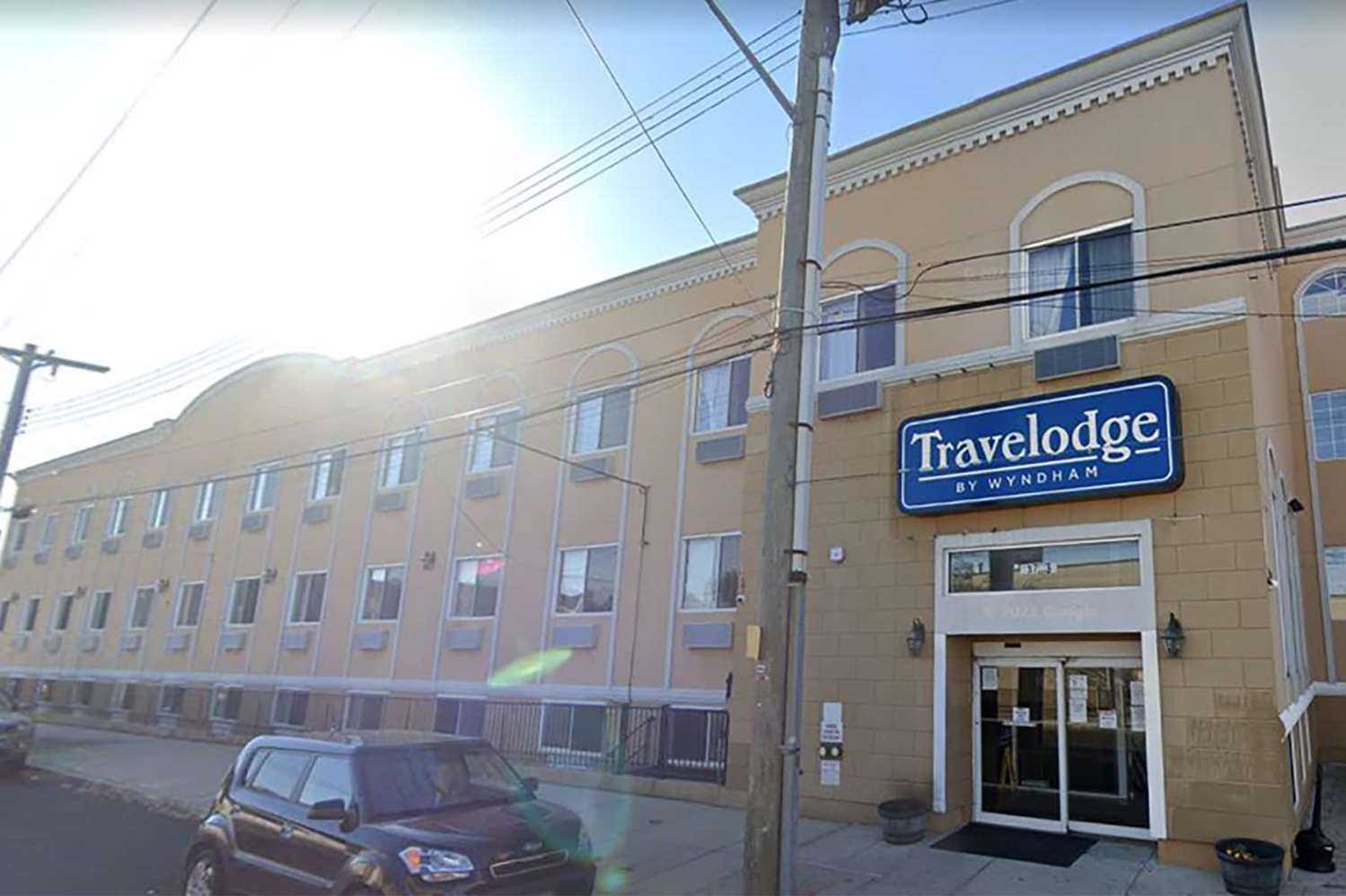 Travelodge by Wyndham Ozone Park в Ozone Park, NY