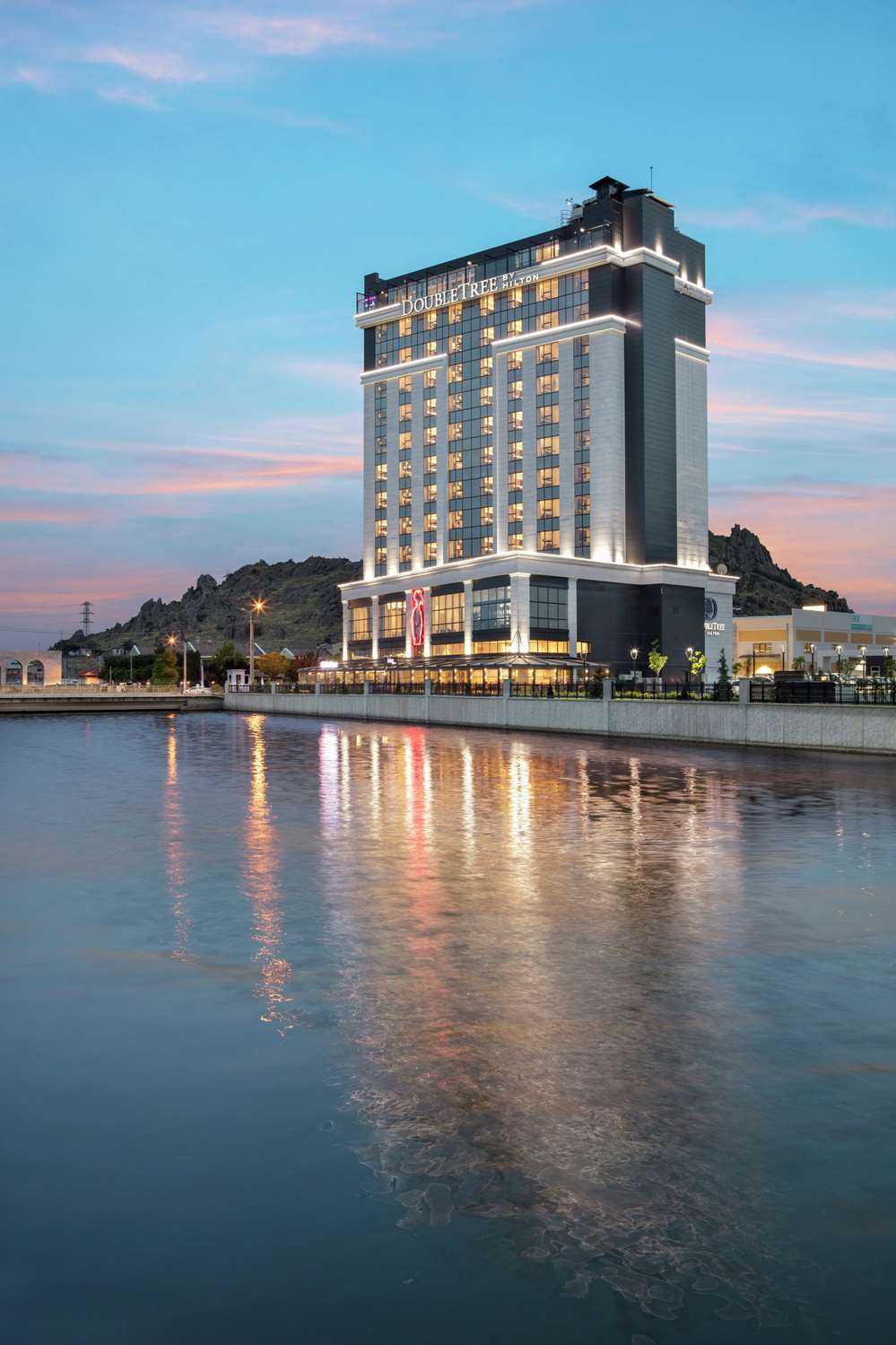 Afyonkarahisar, TR 的 DoubleTree by Hilton Afyonkarahisar