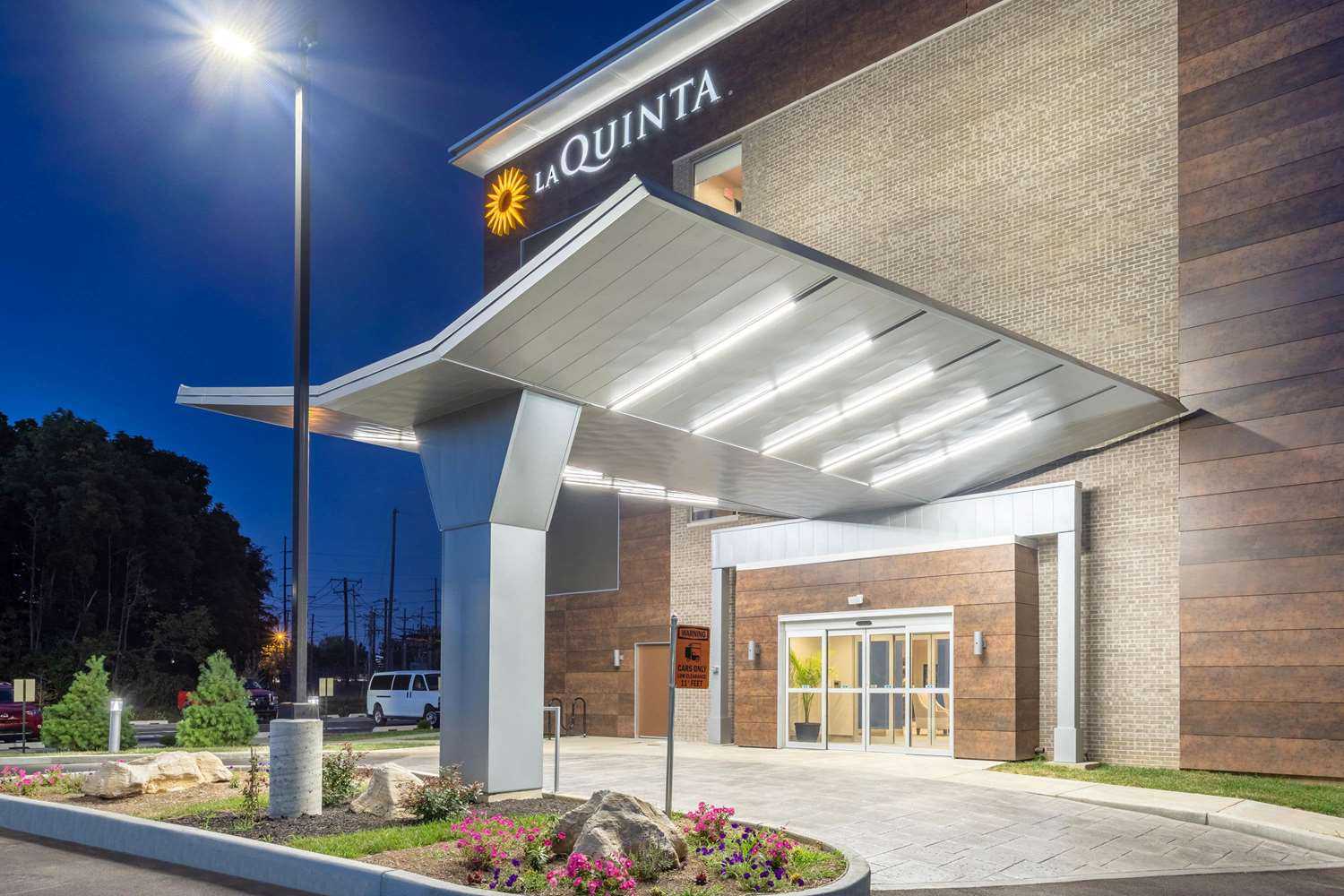 La Quinta Inn & Suites by Wyndham Bloomington, Bloomington, IN