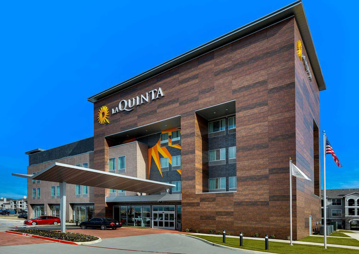La Quinta Inn & Suites by Wyndham DFW West-Glade Parks i Euless, TX