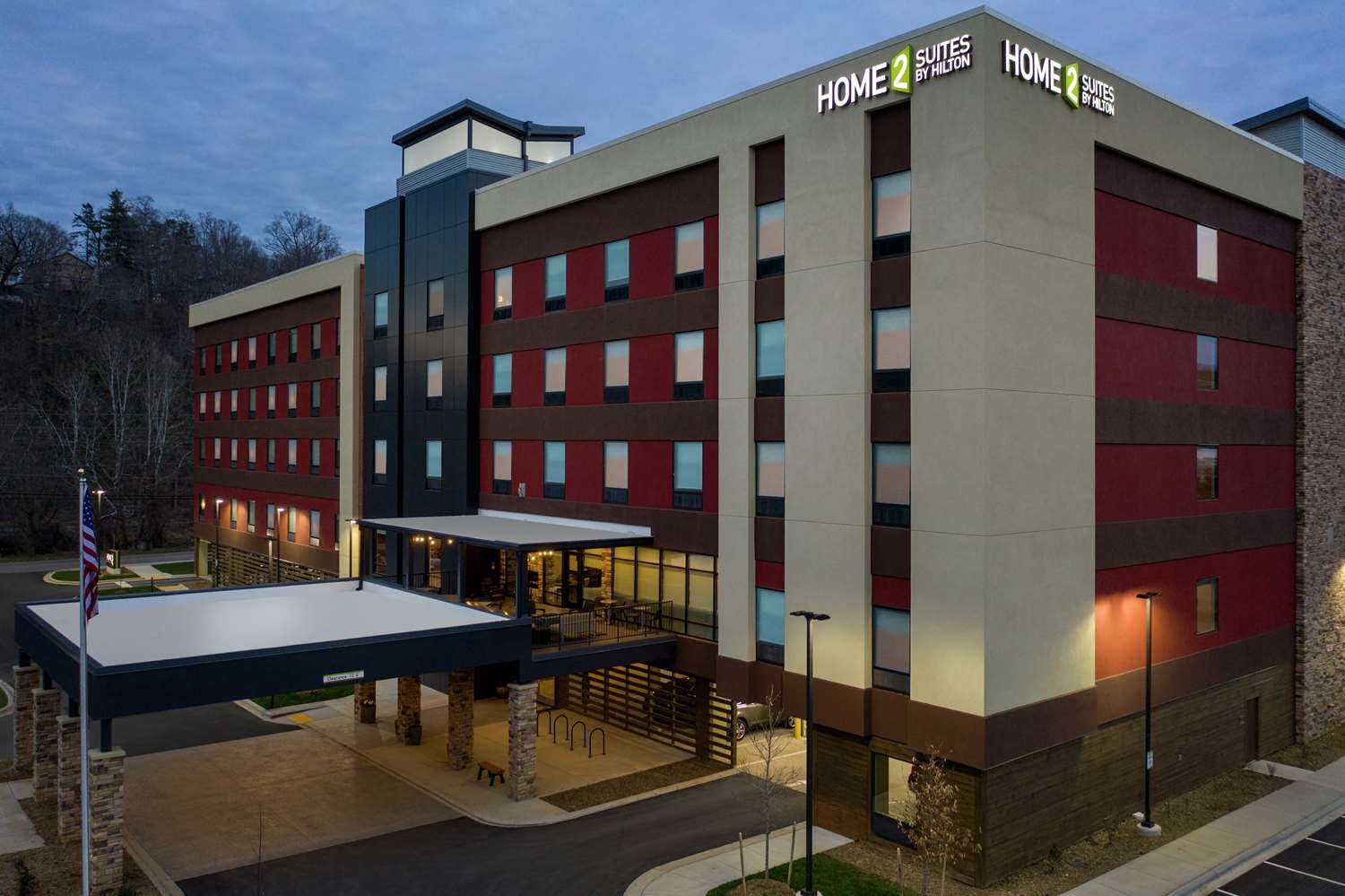 Home2 Suites by Hilton Asheville Biltmore Village в Asheville, NC