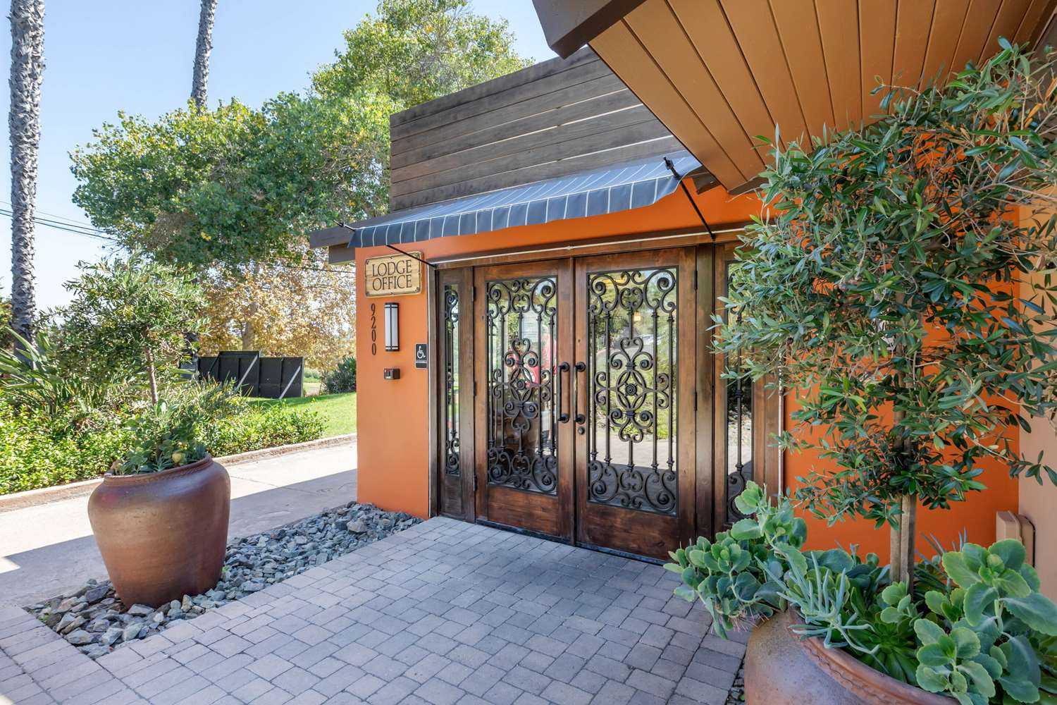 Carlton Oaks Lodge Ascend Hotel Collection, Santee, CA